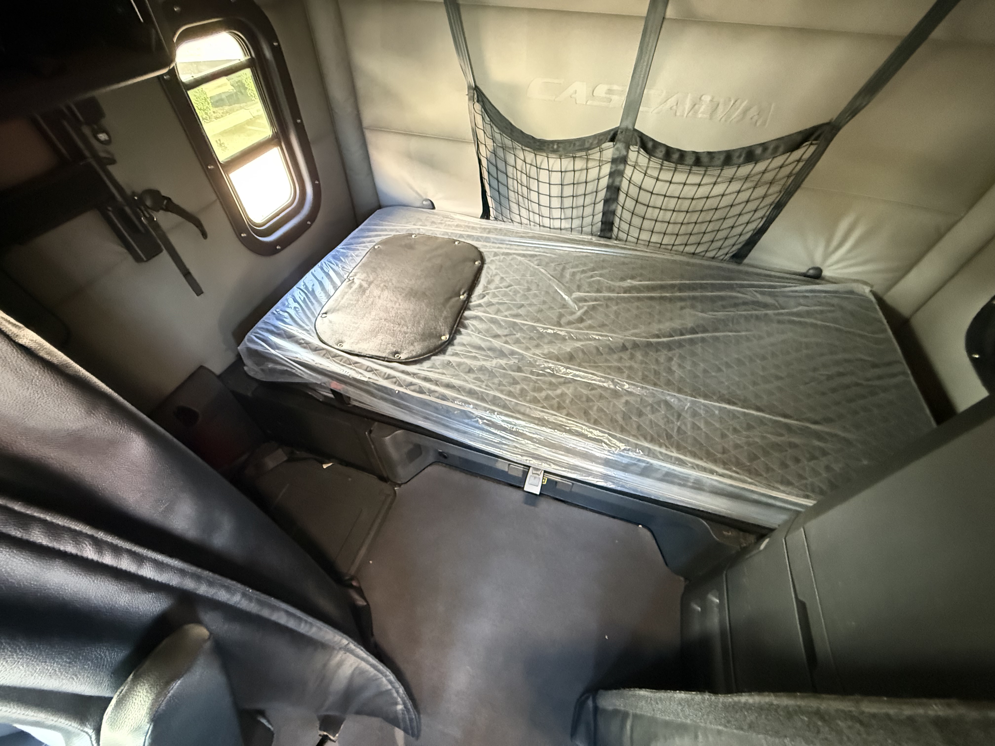 2021 FREIGHTLINER CASCADIA 126SLP - image 18