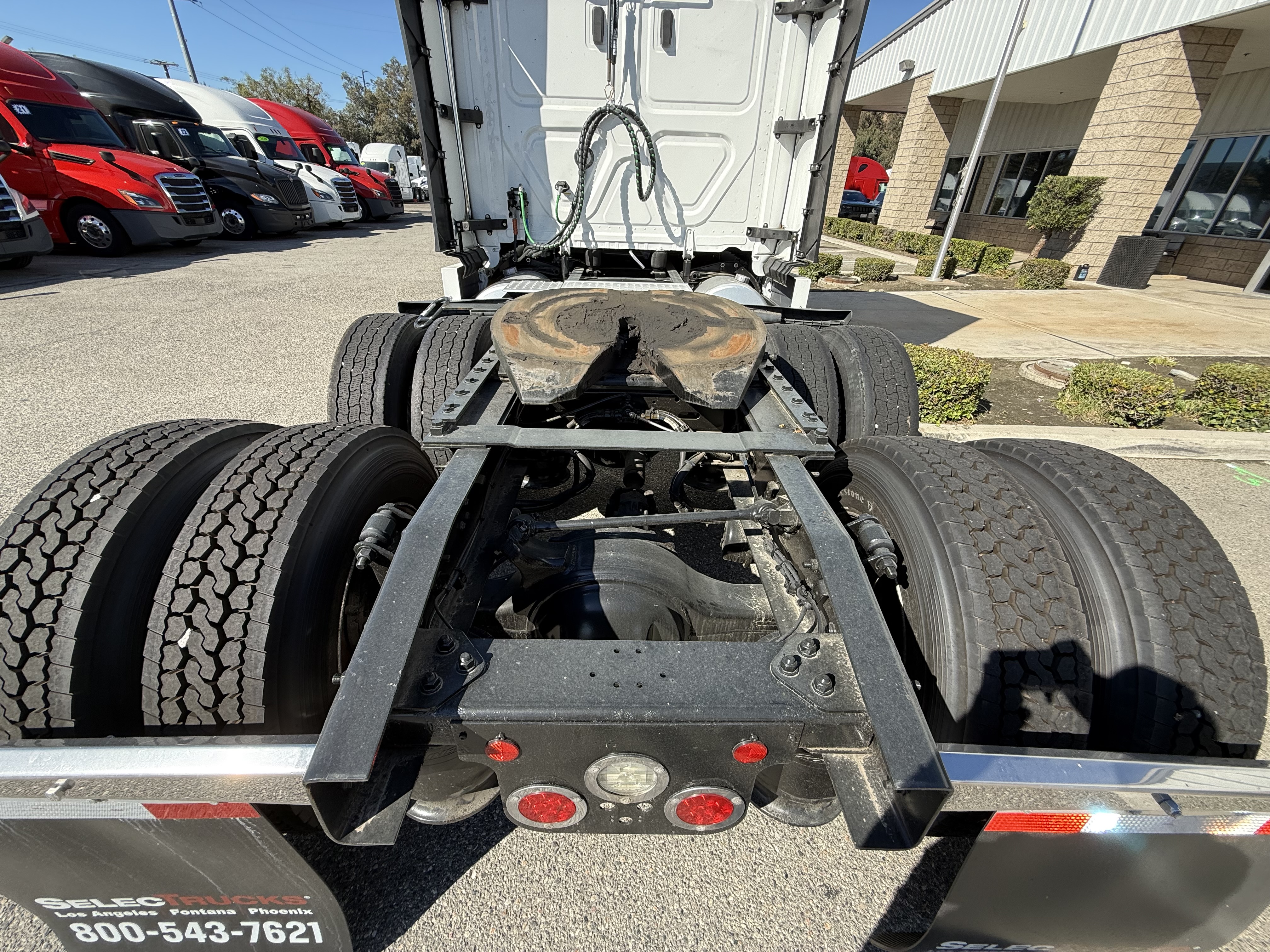 2023 FREIGHTLINER CASCADIA 126SLP - image 6