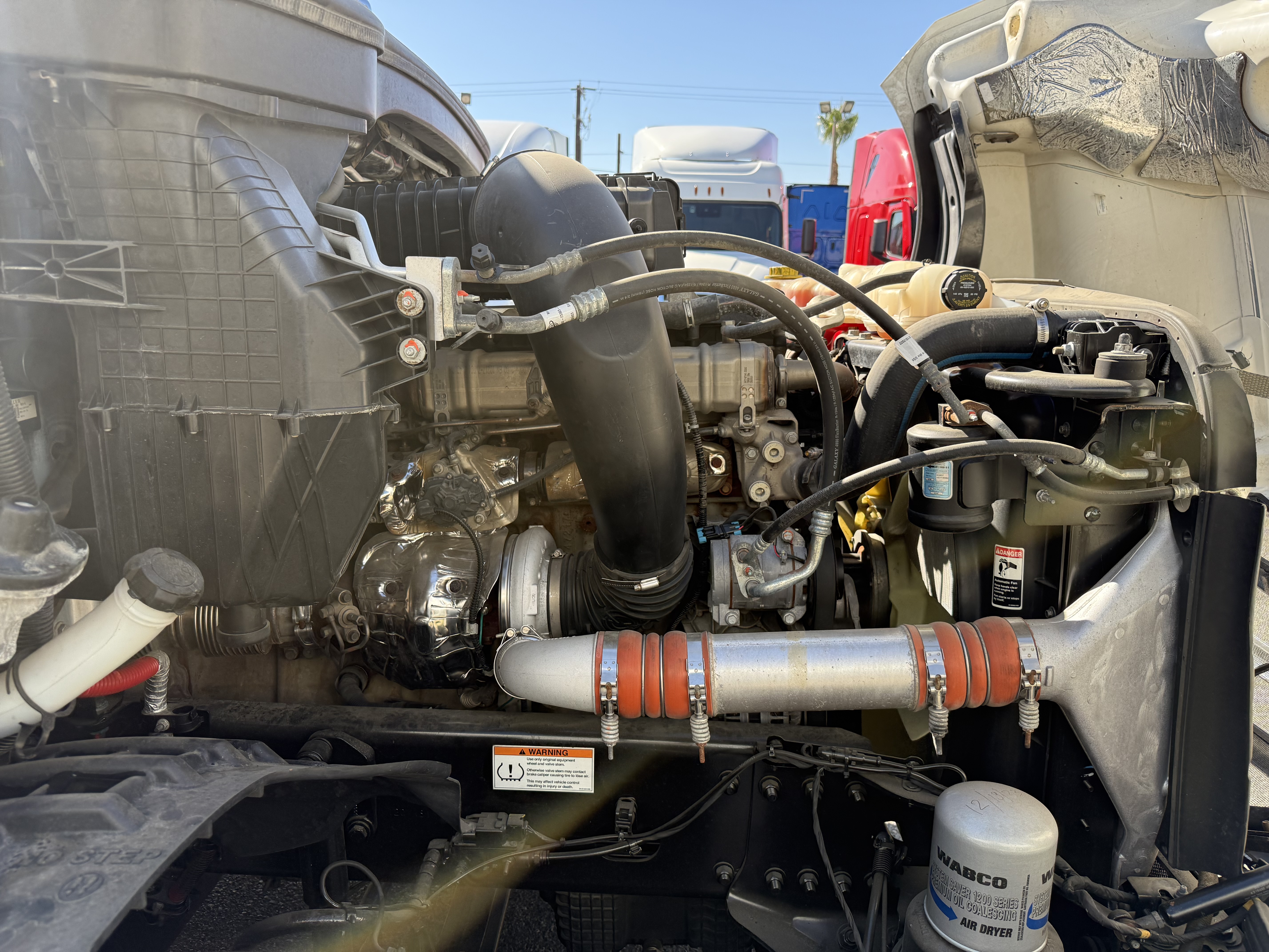 2023 FREIGHTLINER CASCADIA 126SLP - image 10