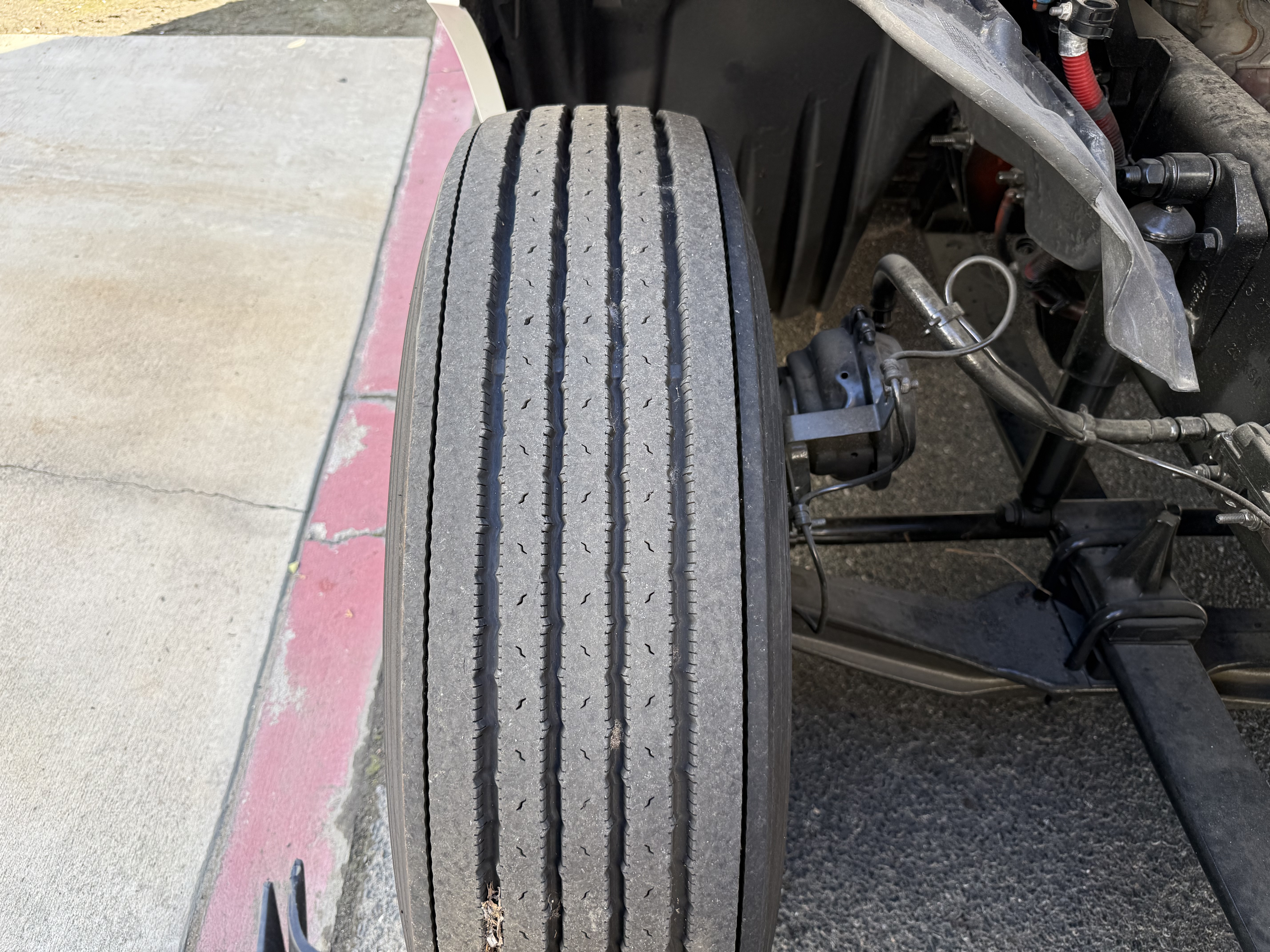 2023 FREIGHTLINER CASCADIA 126SLP - image 13