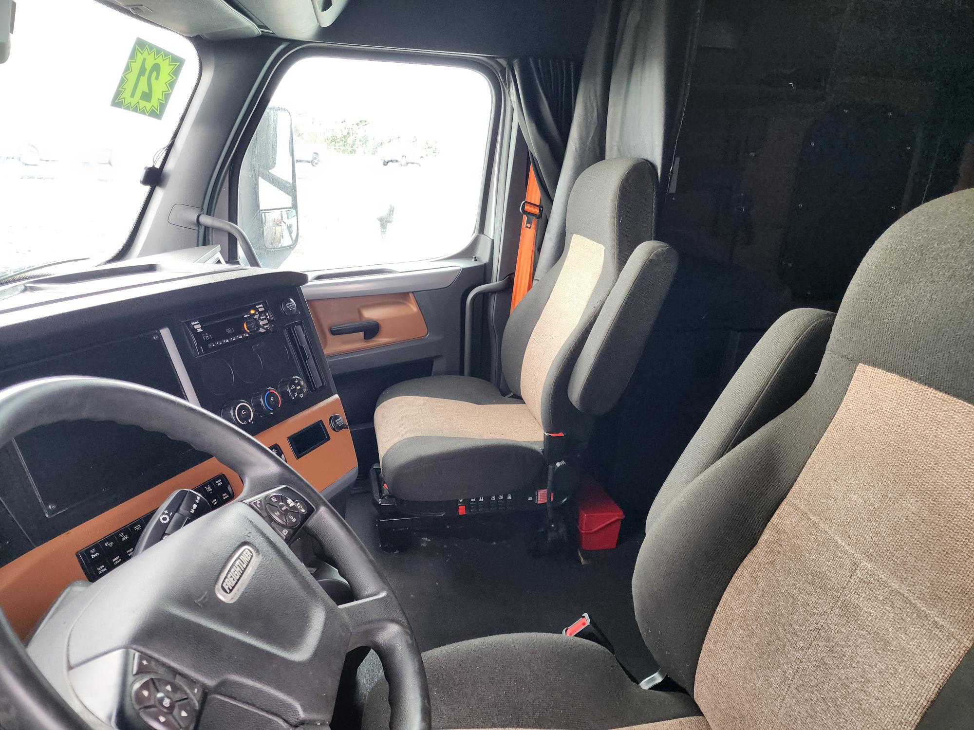 2021 FREIGHTLINER CASCADIA 126SLP - image 16