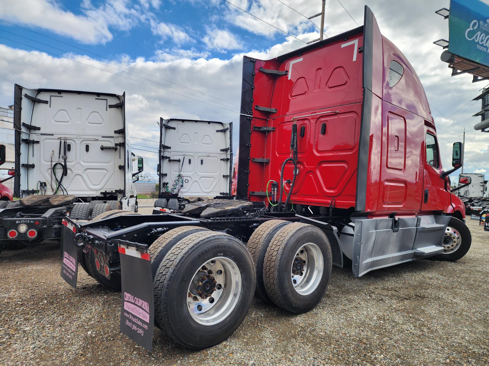 2020 FREIGHTLINER CASCADIA 126SLP - image 6