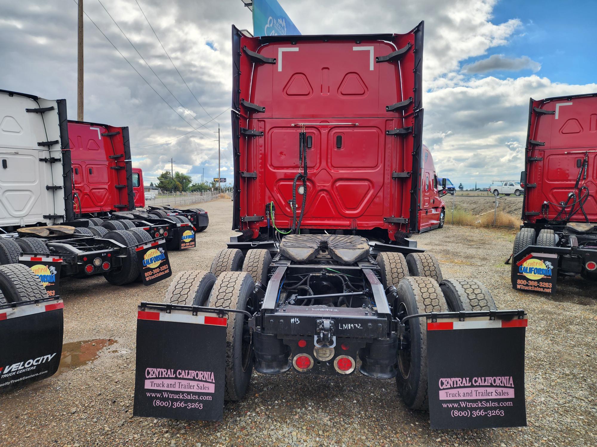 2020 FREIGHTLINER CASCADIA 126SLP - image 5