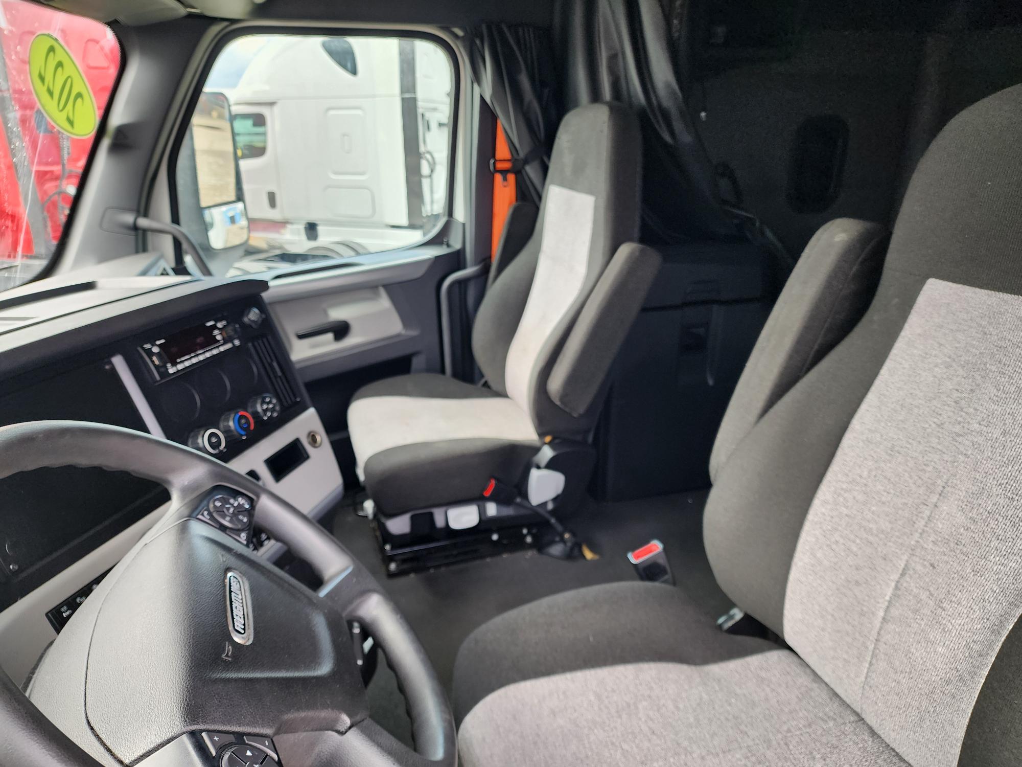 2022 FREIGHTLINER CASCADIA 126SLP - image 16