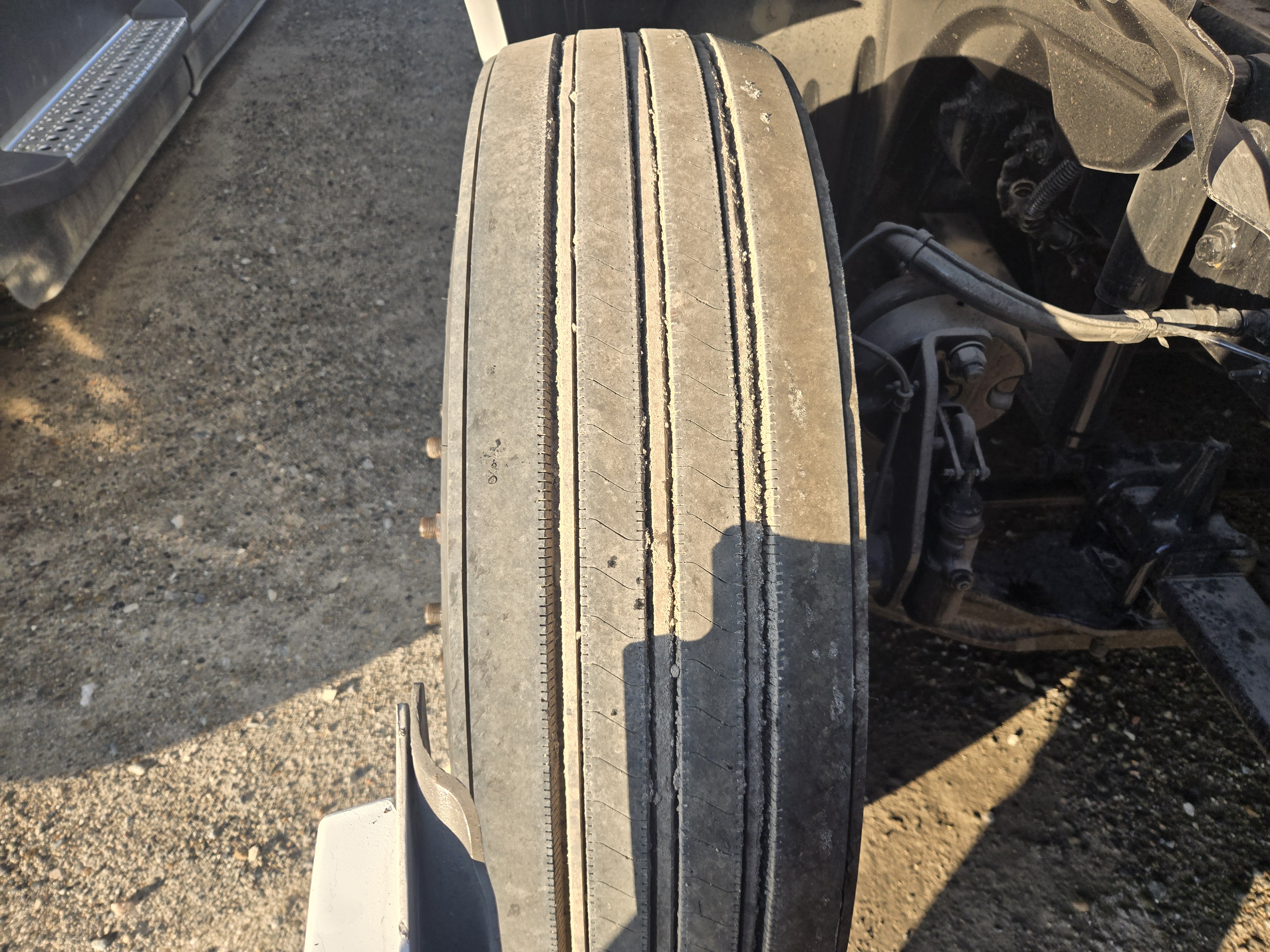 2019 FREIGHTLINER CASCADIA 126SLP - image 11