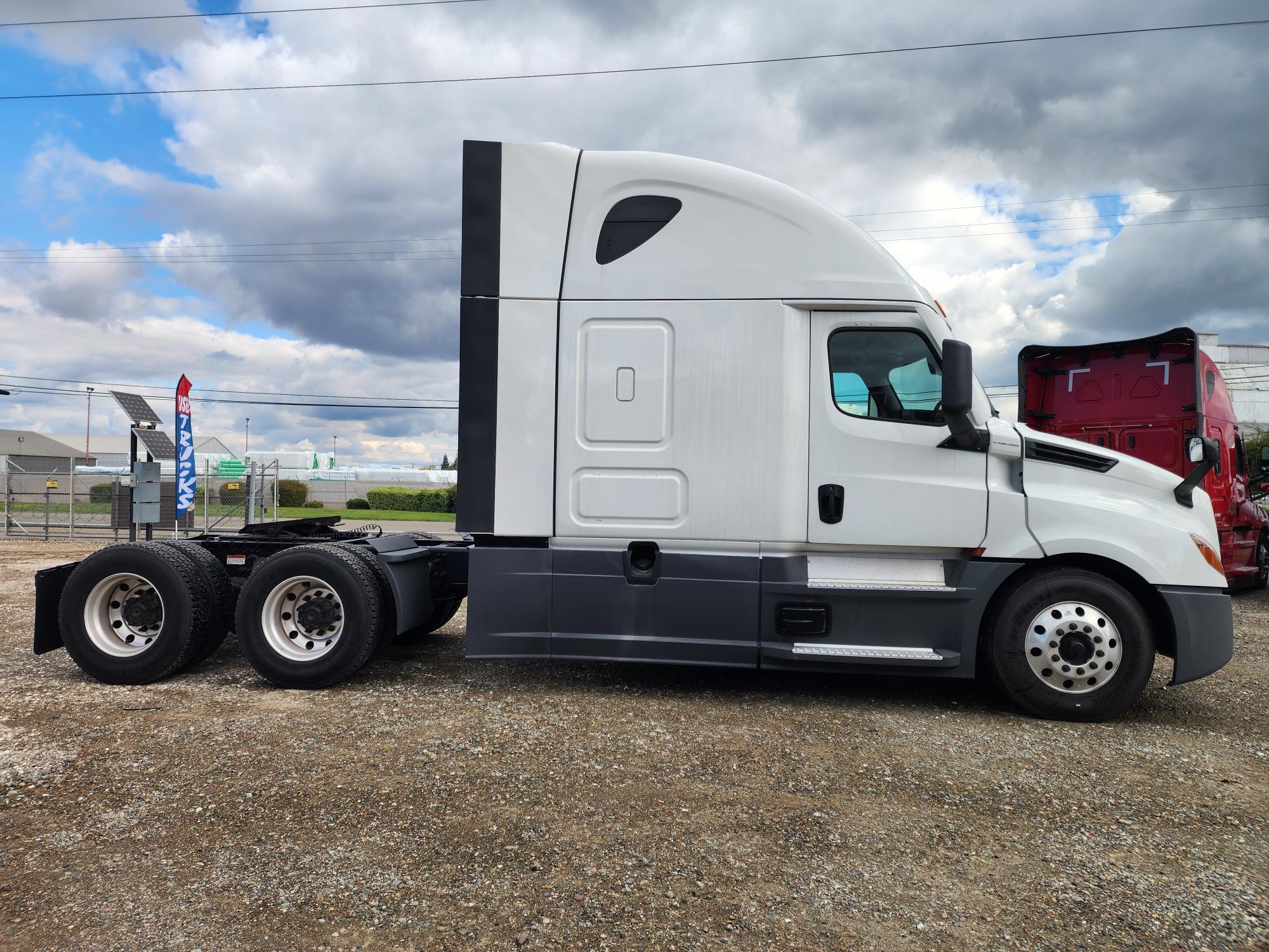 2022 FREIGHTLINER CASCADIA 126SLP - image 7