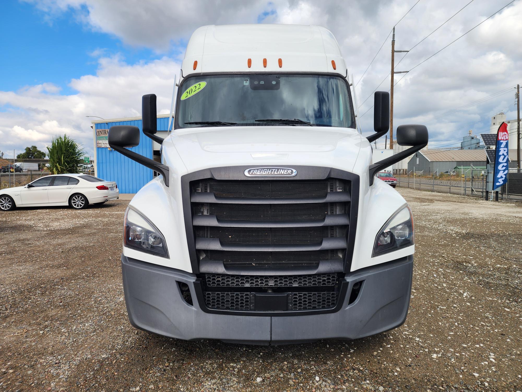 2022 FREIGHTLINER CASCADIA 126SLP - image 2