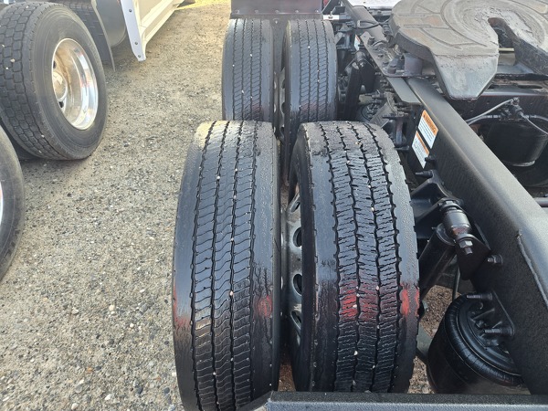 FREIGHTLINER CASCADIA 126SLP 2024