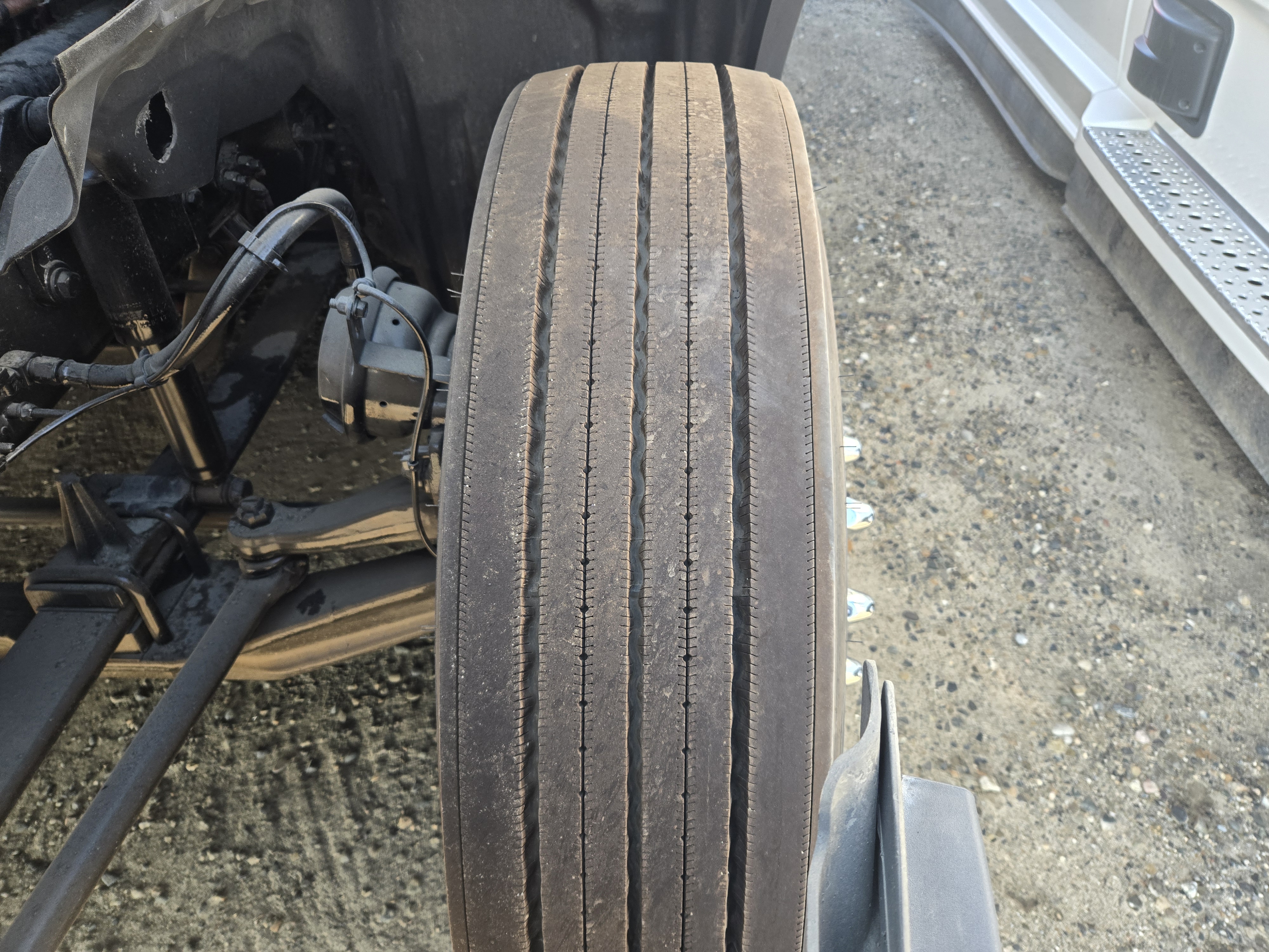 2021 FREIGHTLINER CASCADIA 126SLP - image 13