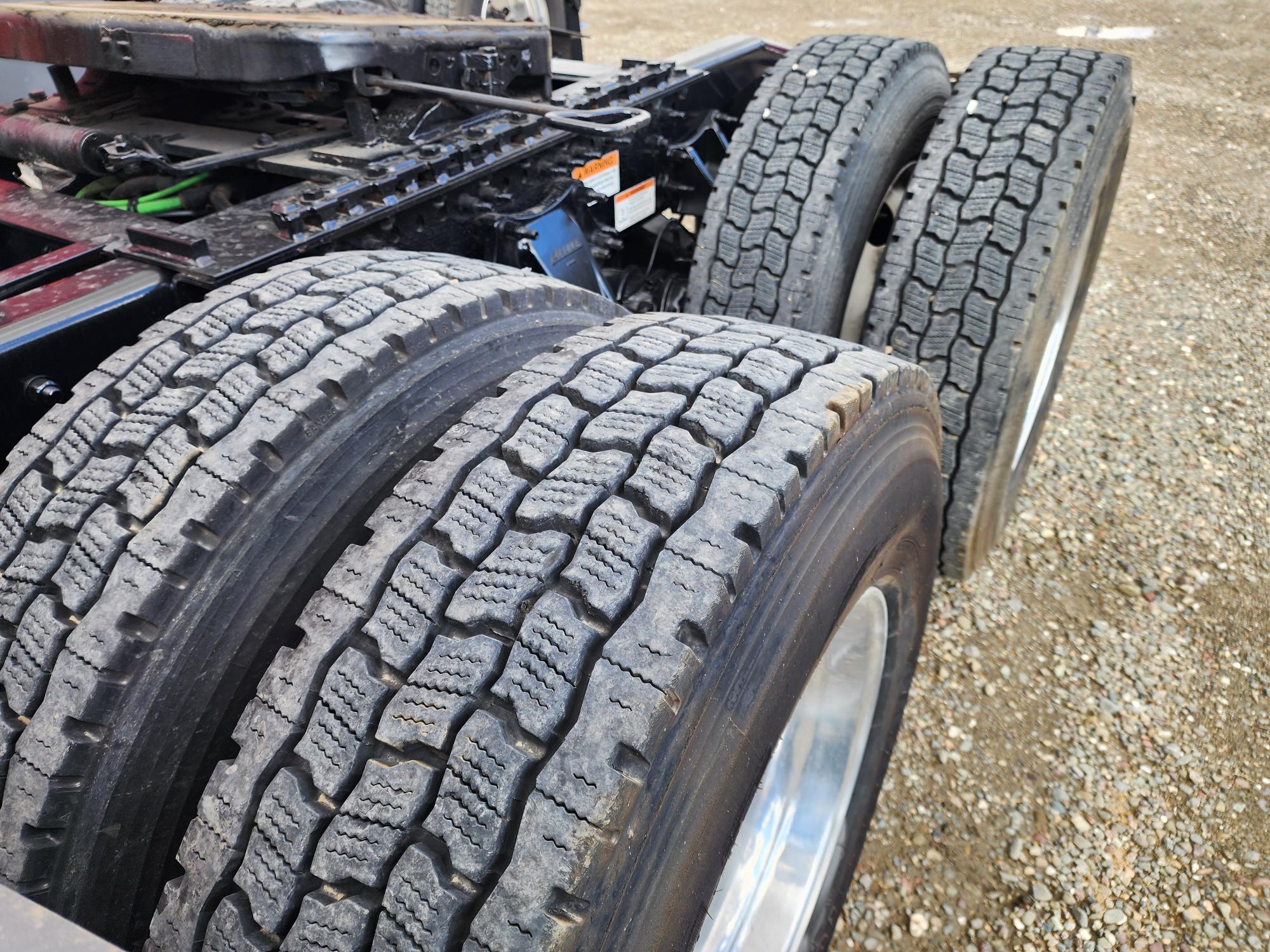 2023 FREIGHTLINER CASCADIA 126SLP - image 12