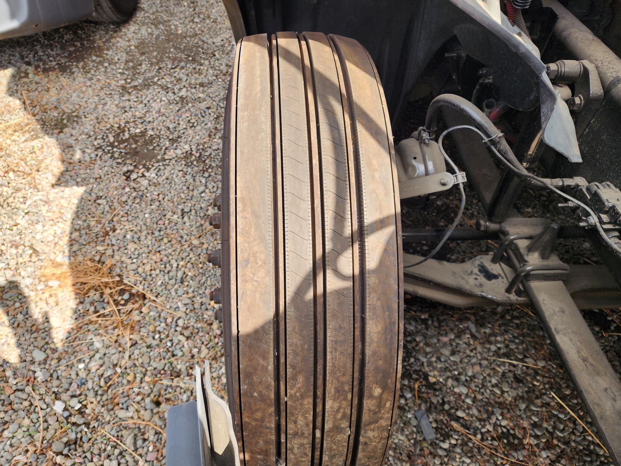 2023 FREIGHTLINER CASCADIA 126SLP - image 9