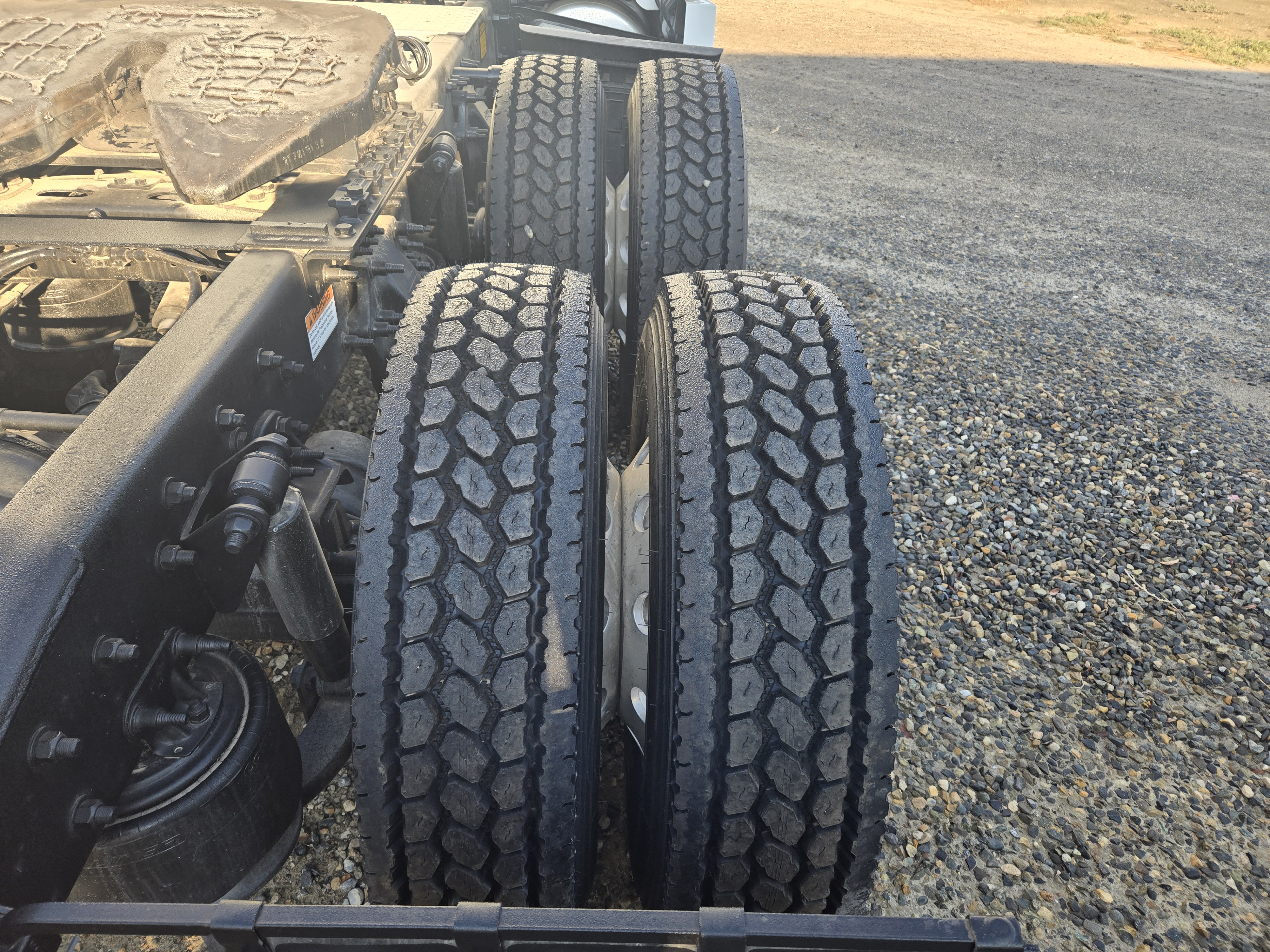 2020 FREIGHTLINER CASCADIA 126SLP - image 13