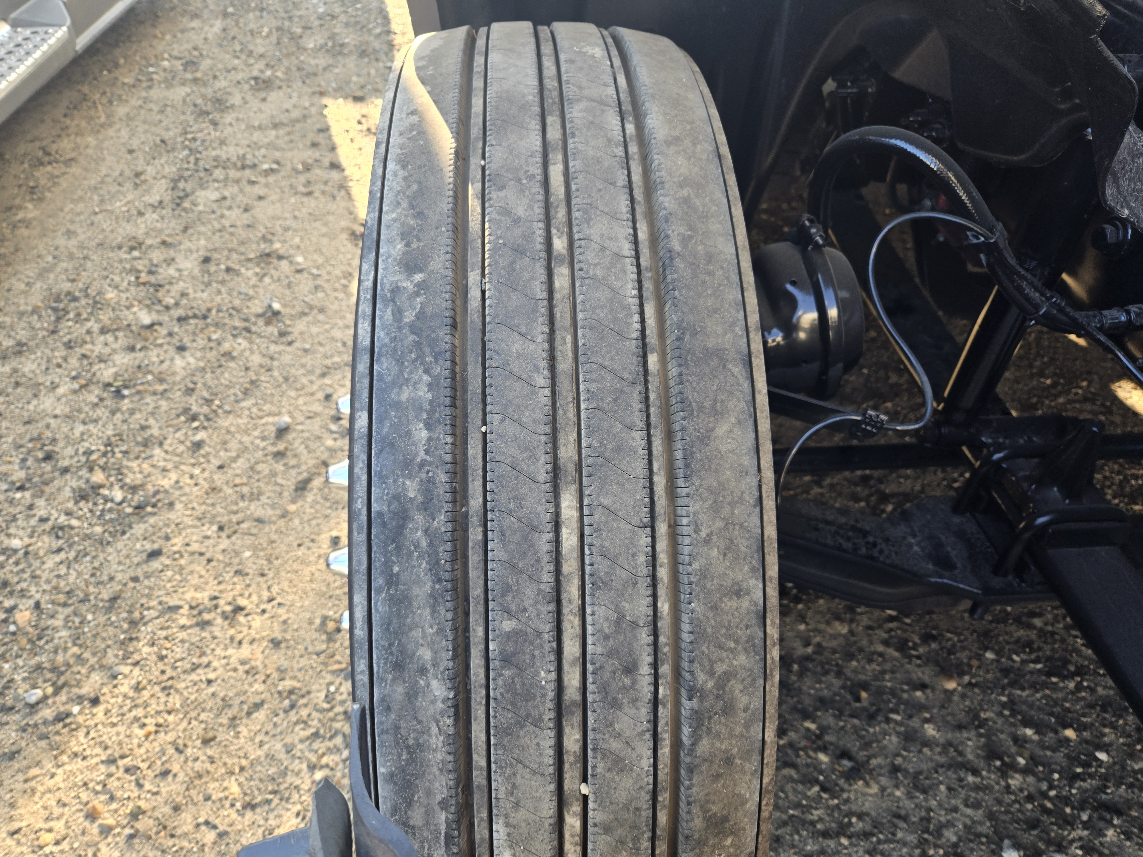 2023 FREIGHTLINER CASCADIA 126SLP - image 13