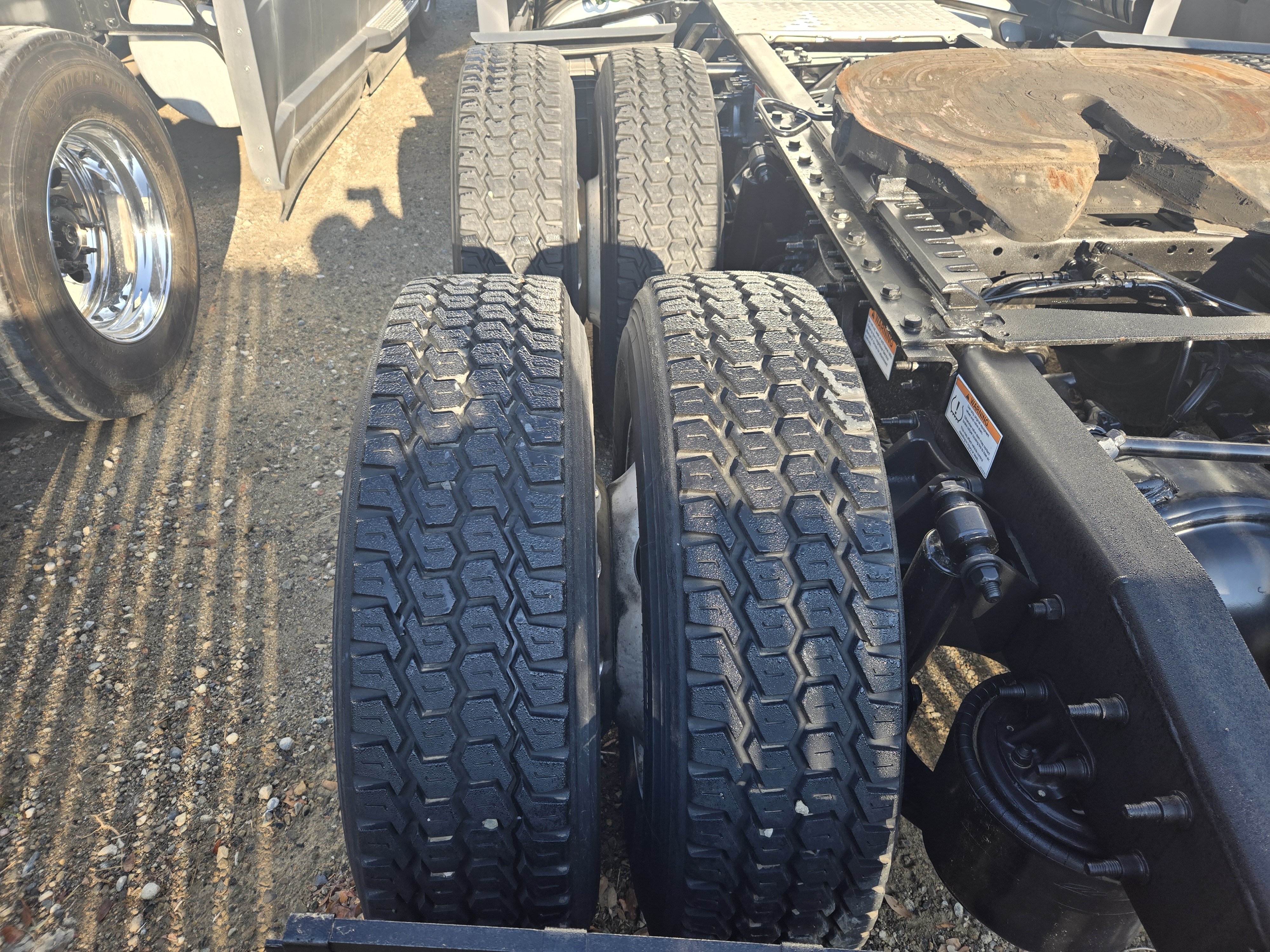 2023 FREIGHTLINER CASCADIA 126SLP - image 15