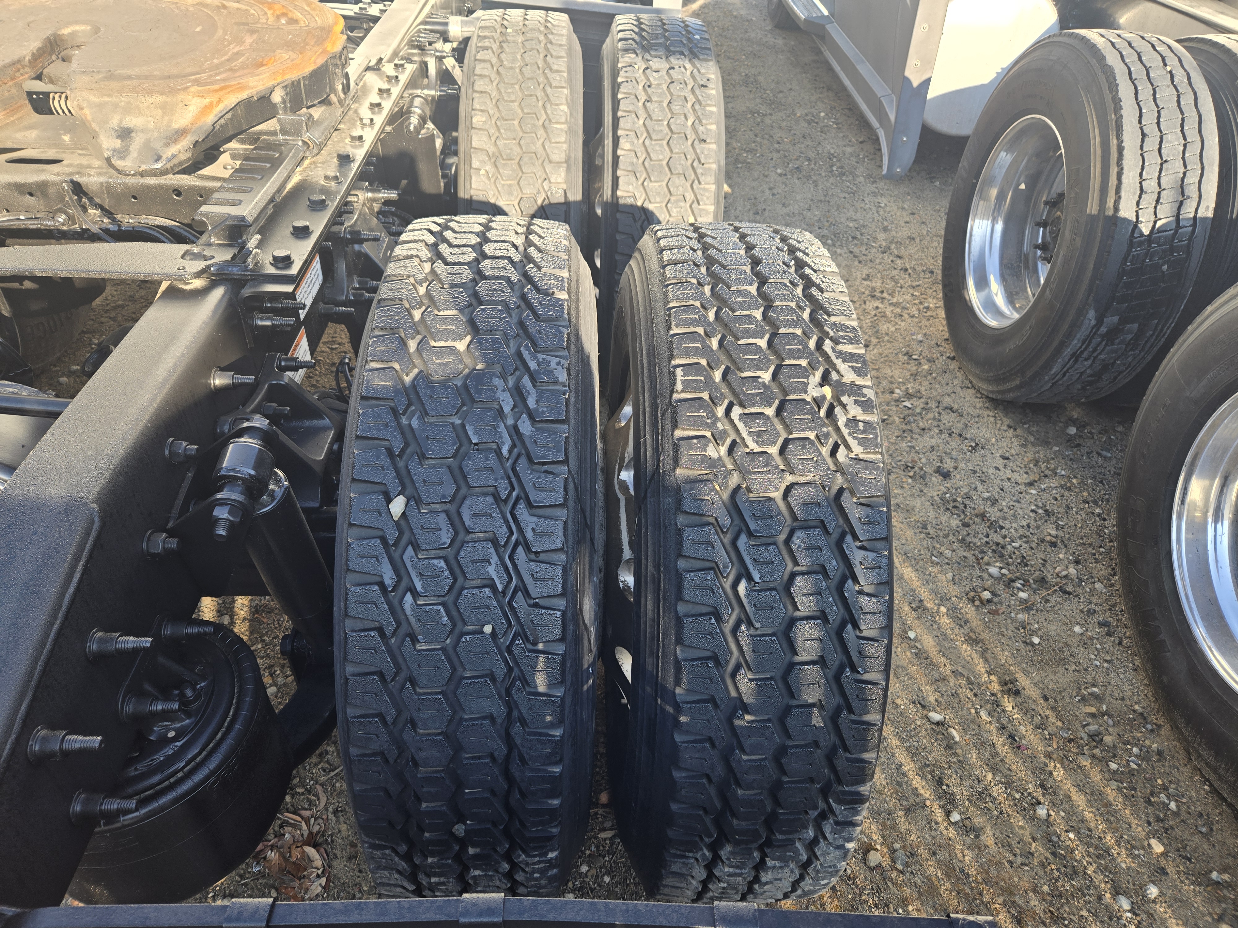 2023 FREIGHTLINER CASCADIA 126SLP - image 16