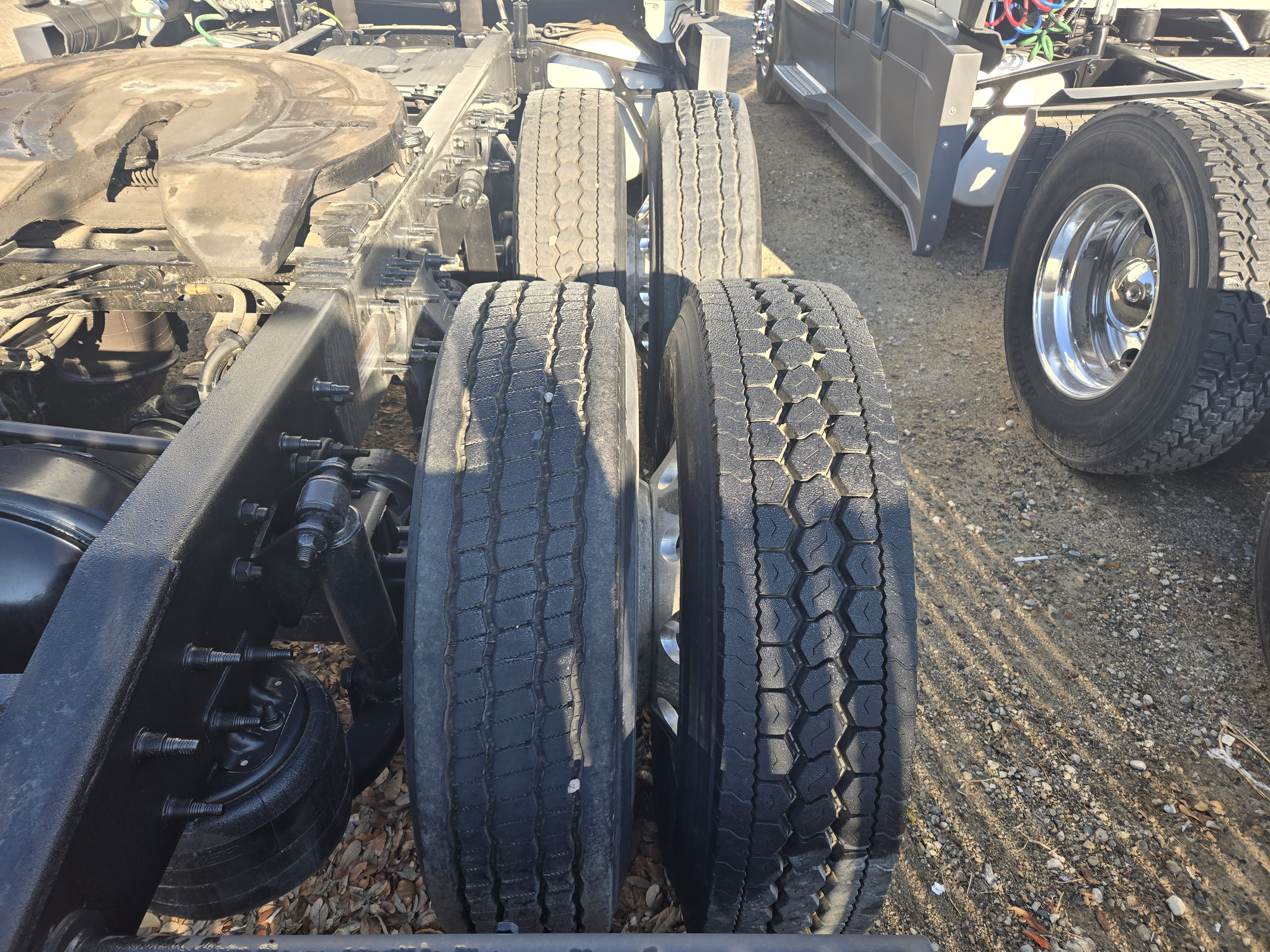 2021 FREIGHTLINER CASCADIA 126SLP - image 13