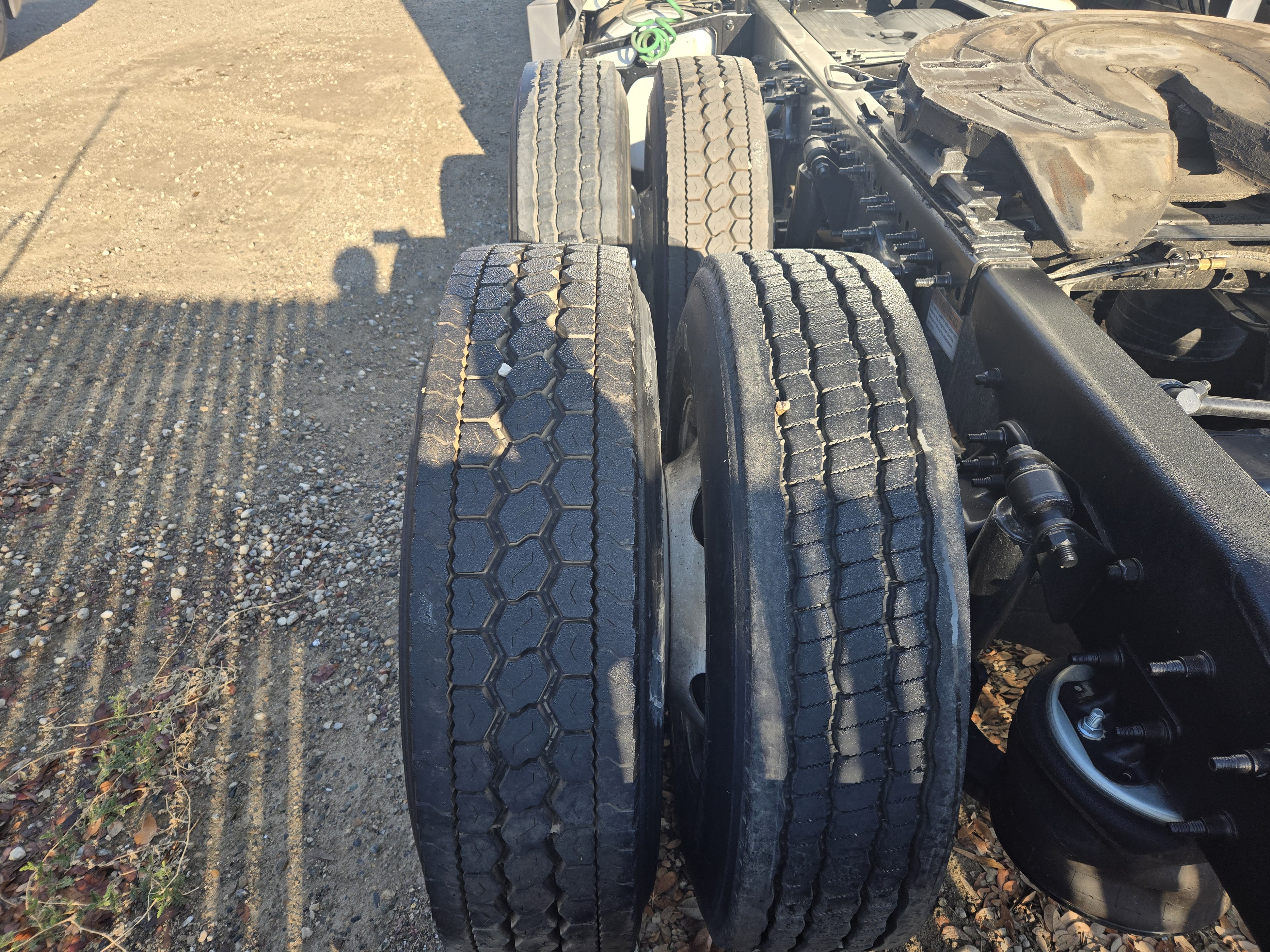 2021 FREIGHTLINER CASCADIA 126SLP - image 14