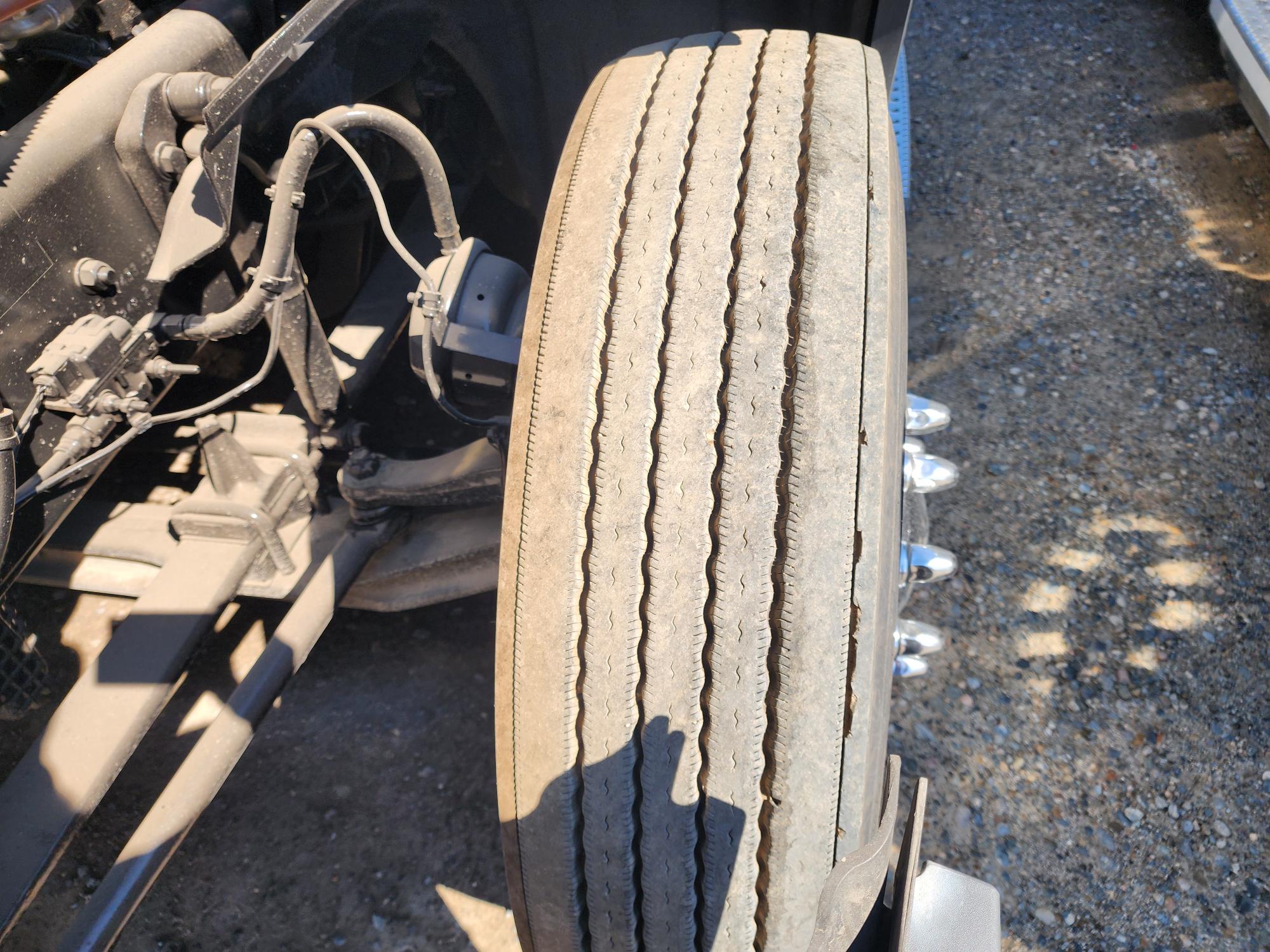 2021 FREIGHTLINER CASCADIA 126SLP - image 12