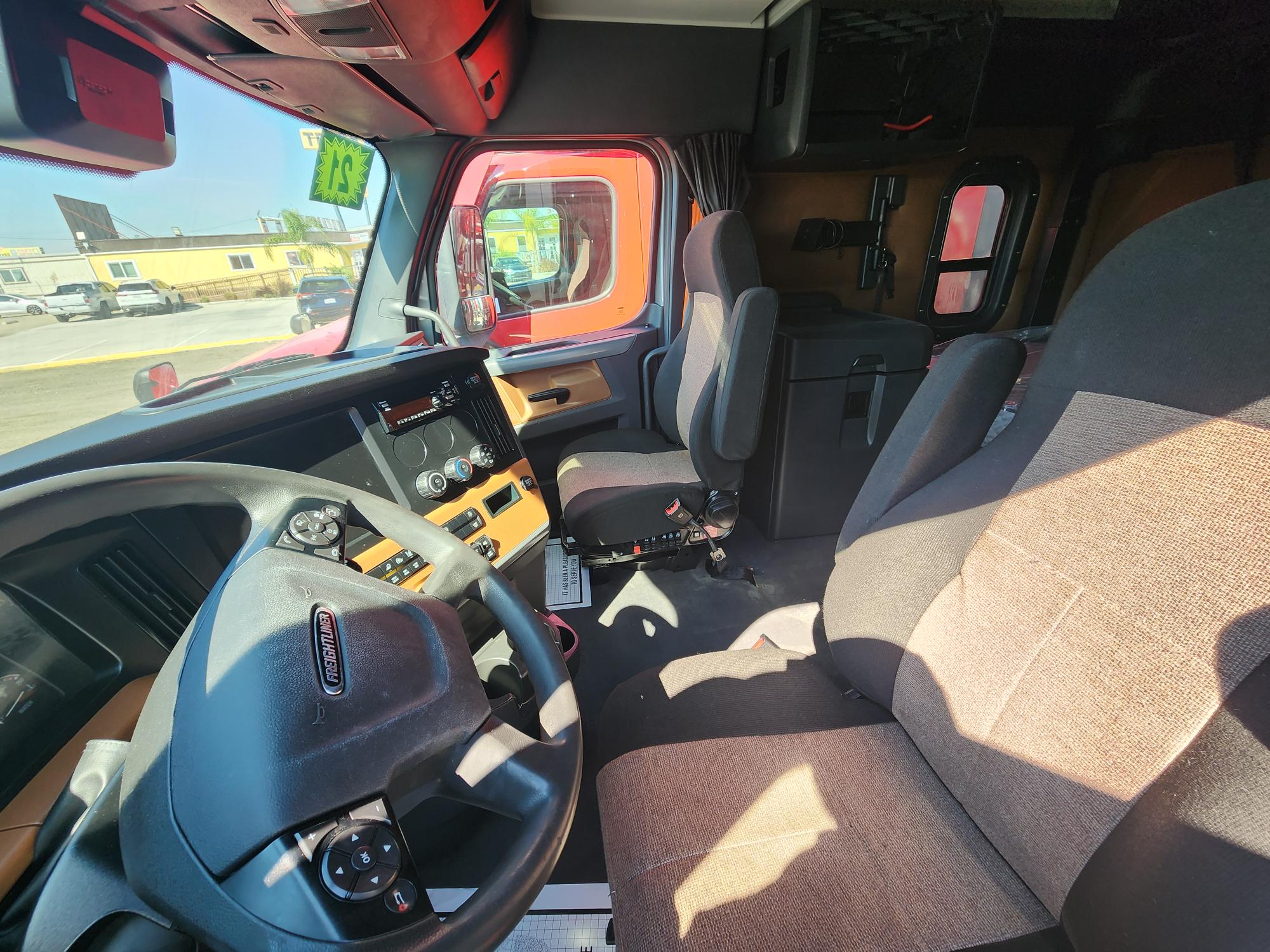 2021 FREIGHTLINER CASCADIA 126SLP - image 14