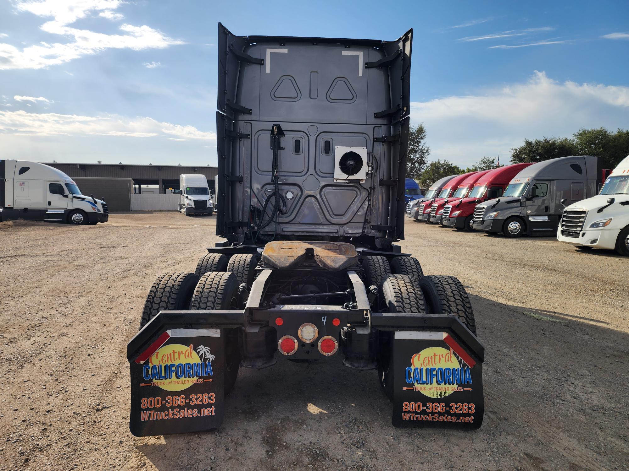 2021 FREIGHTLINER CASCADIA 126SLP - image 5