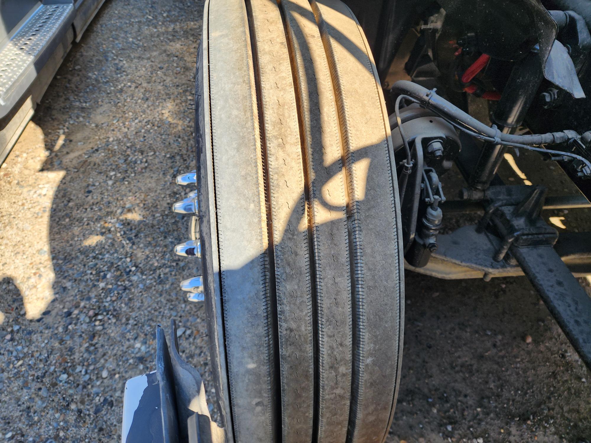 2020 FREIGHTLINER CASCADIA 126SLP - image 11