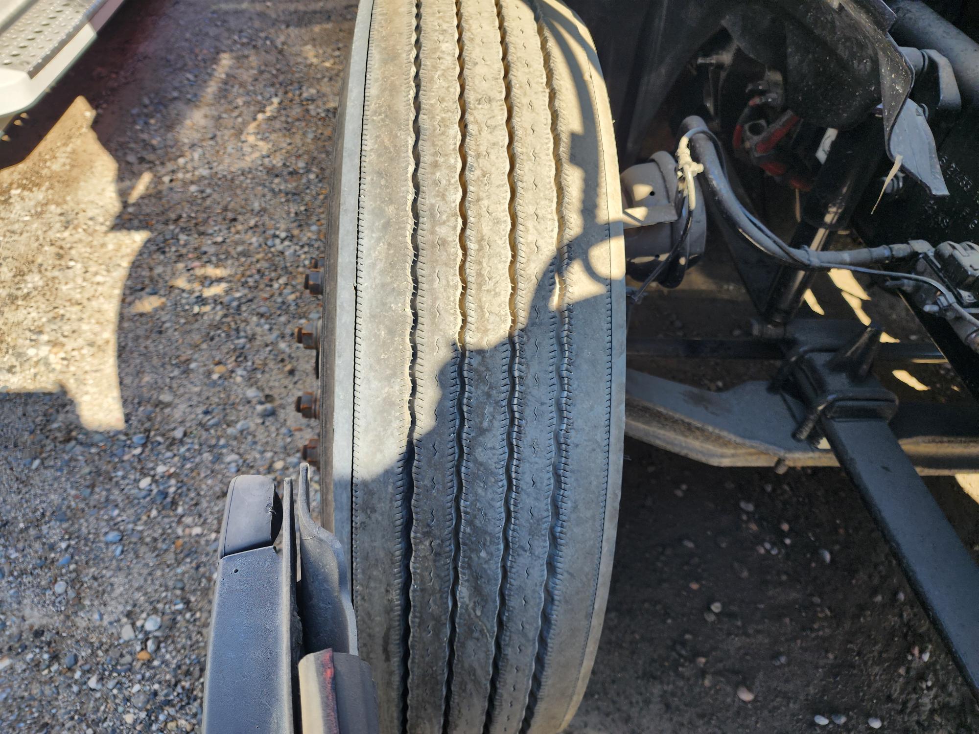 2021 FREIGHTLINER CASCADIA 126SLP - image 11