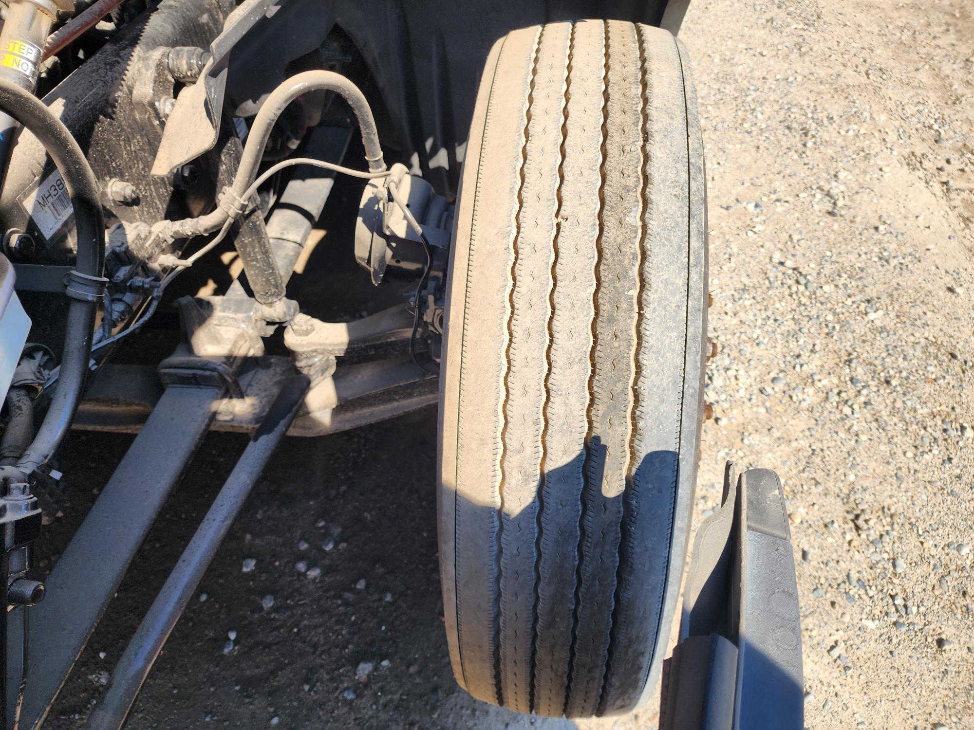 2021 FREIGHTLINER CASCADIA 126SLP - image 12