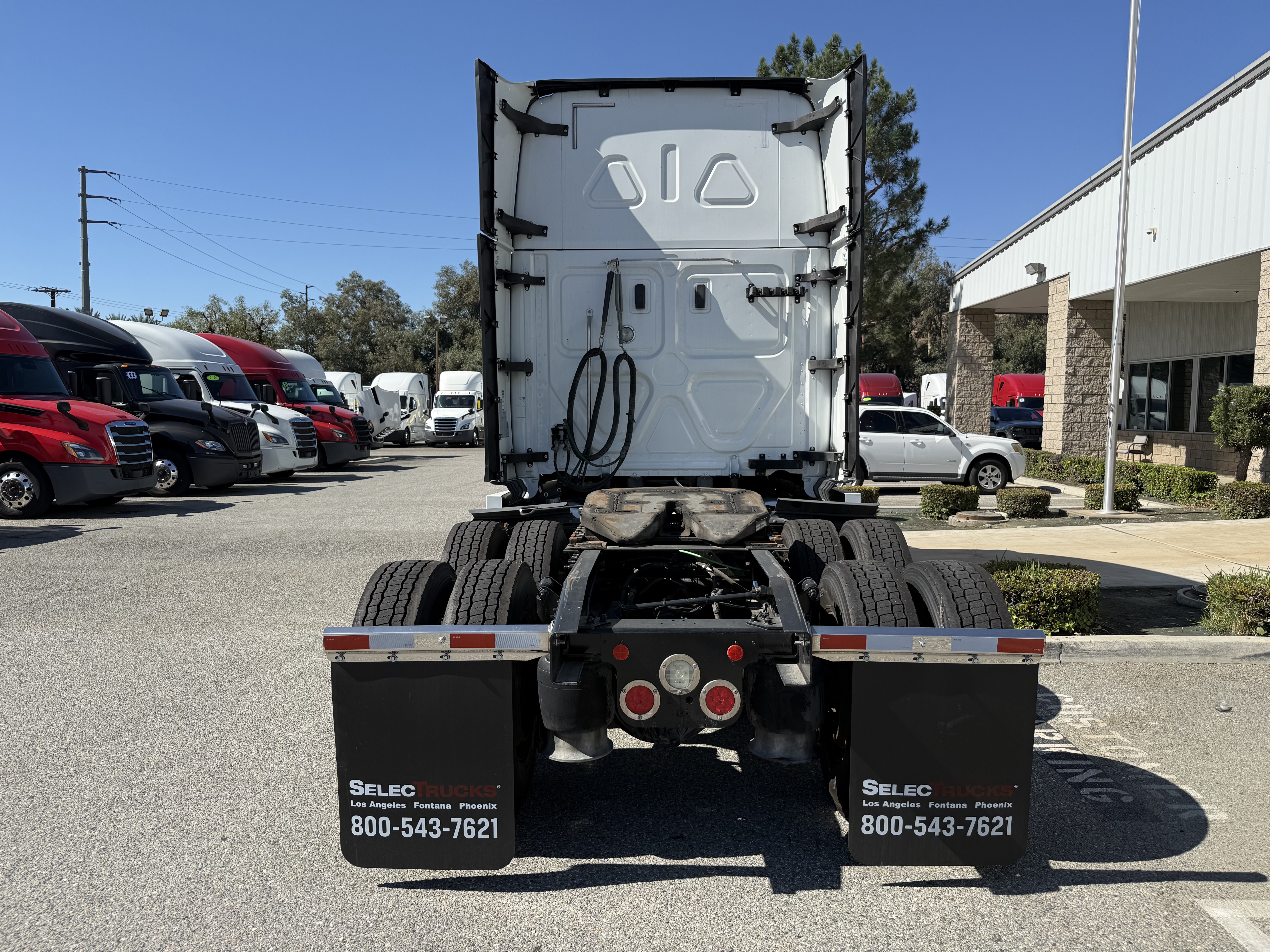 2020 FREIGHTLINER CASCADIA 126SLP - image 5