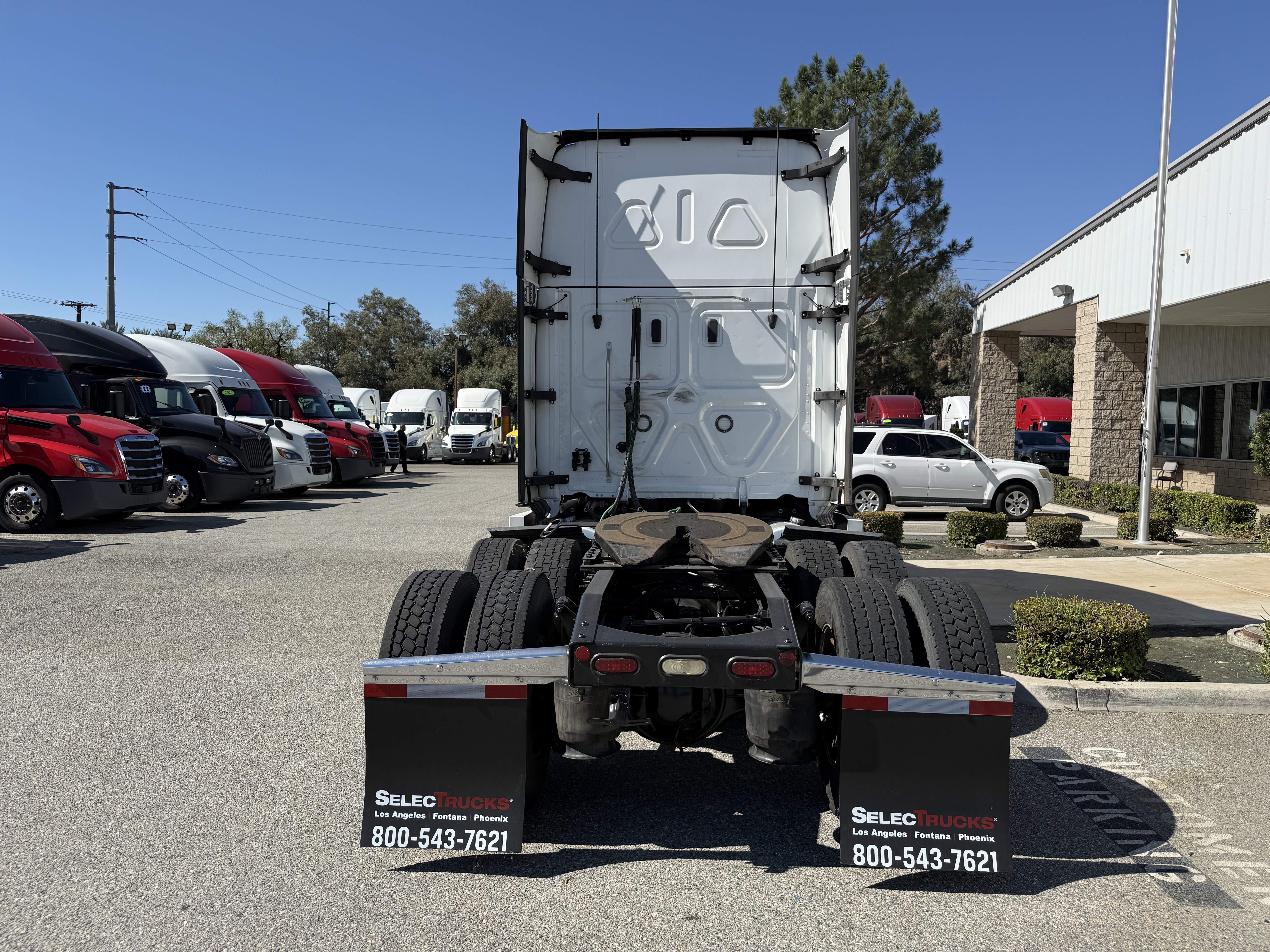 2022 FREIGHTLINER CASCADIA 126SLP - image 5