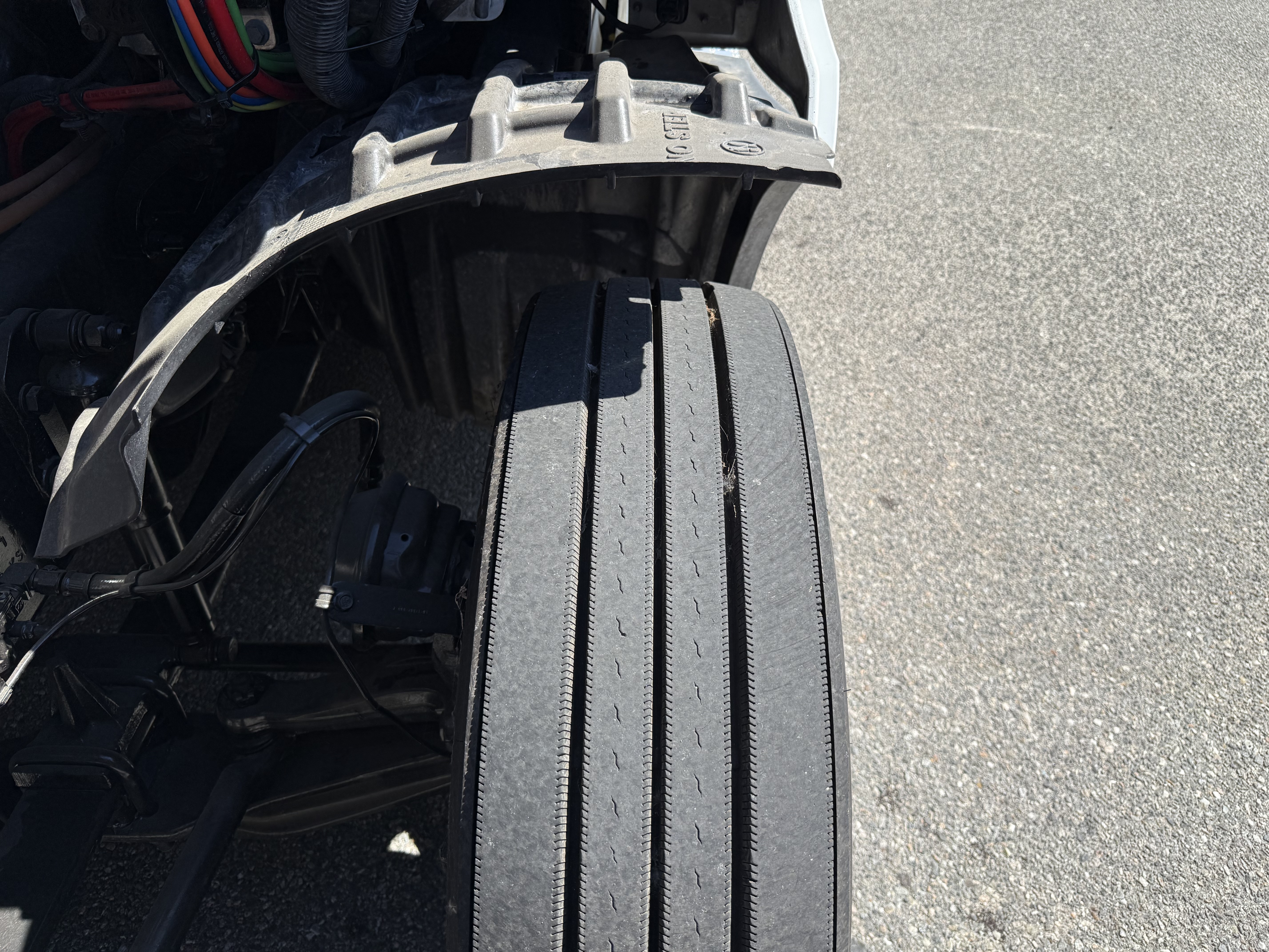 2023 FREIGHTLINER CASCADIA 126SLP - image 14