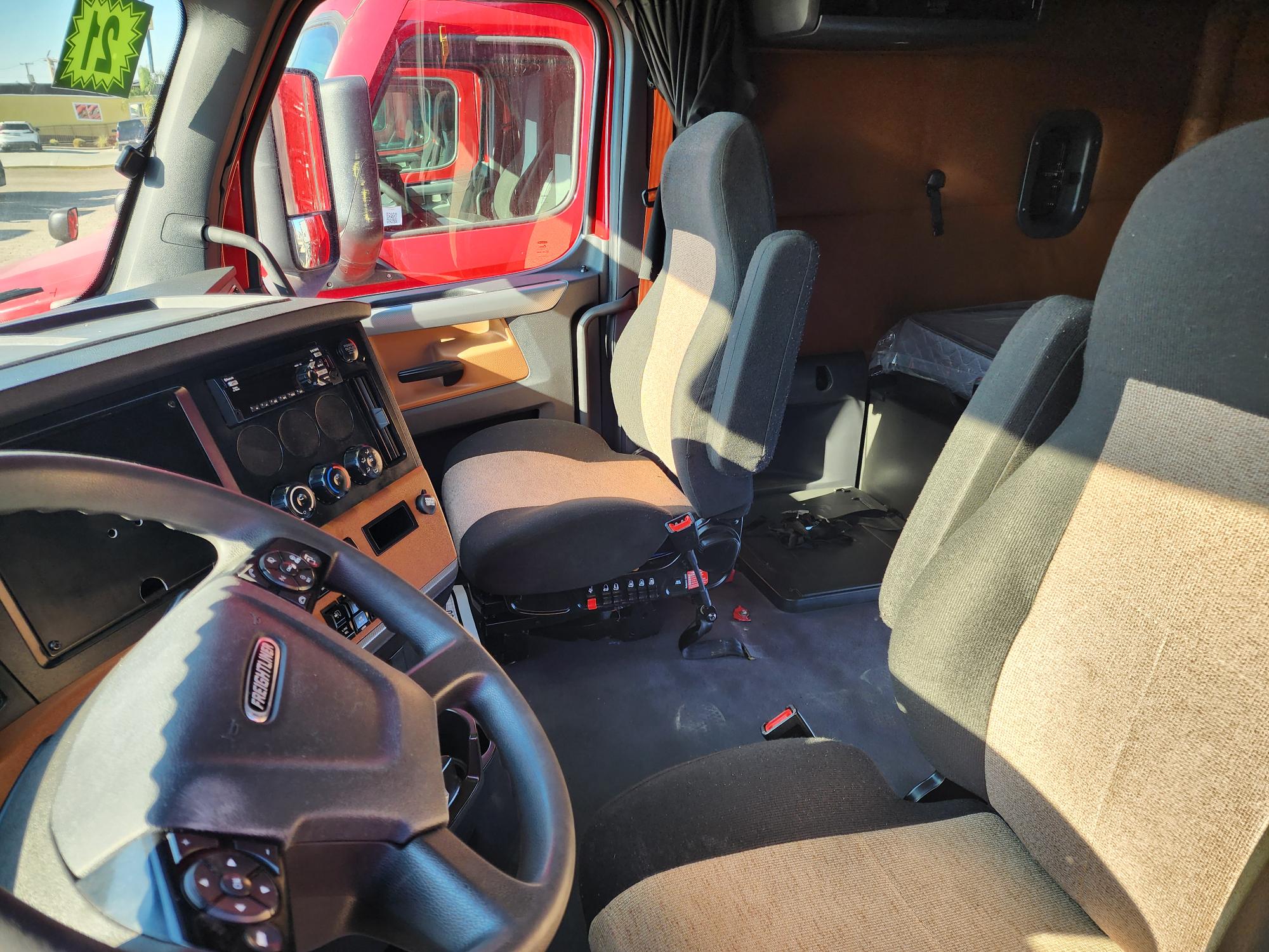 2021 FREIGHTLINER CASCADIA 126SLP - image 16