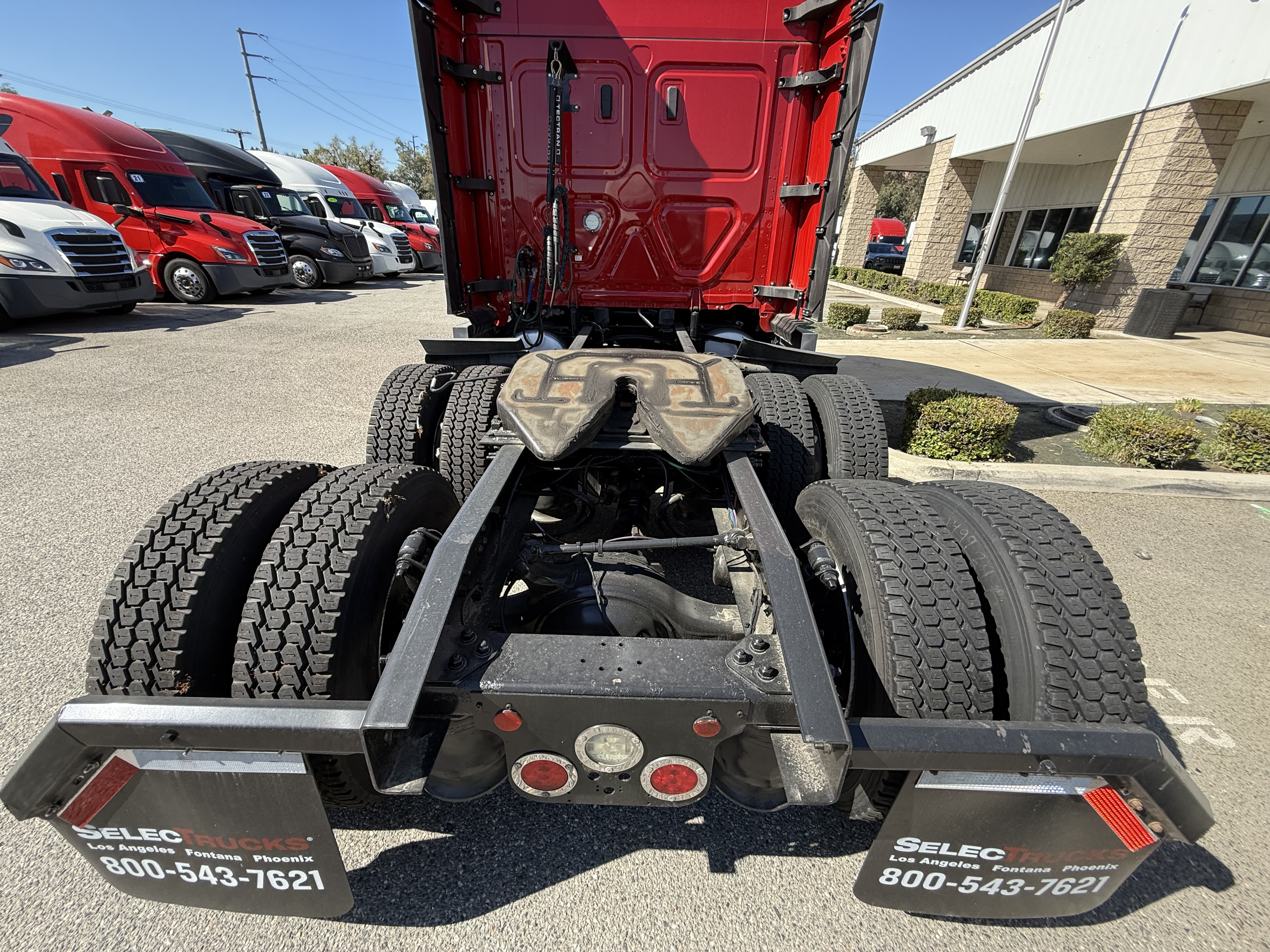 2021 FREIGHTLINER CASCADIA 126SLP - image 6