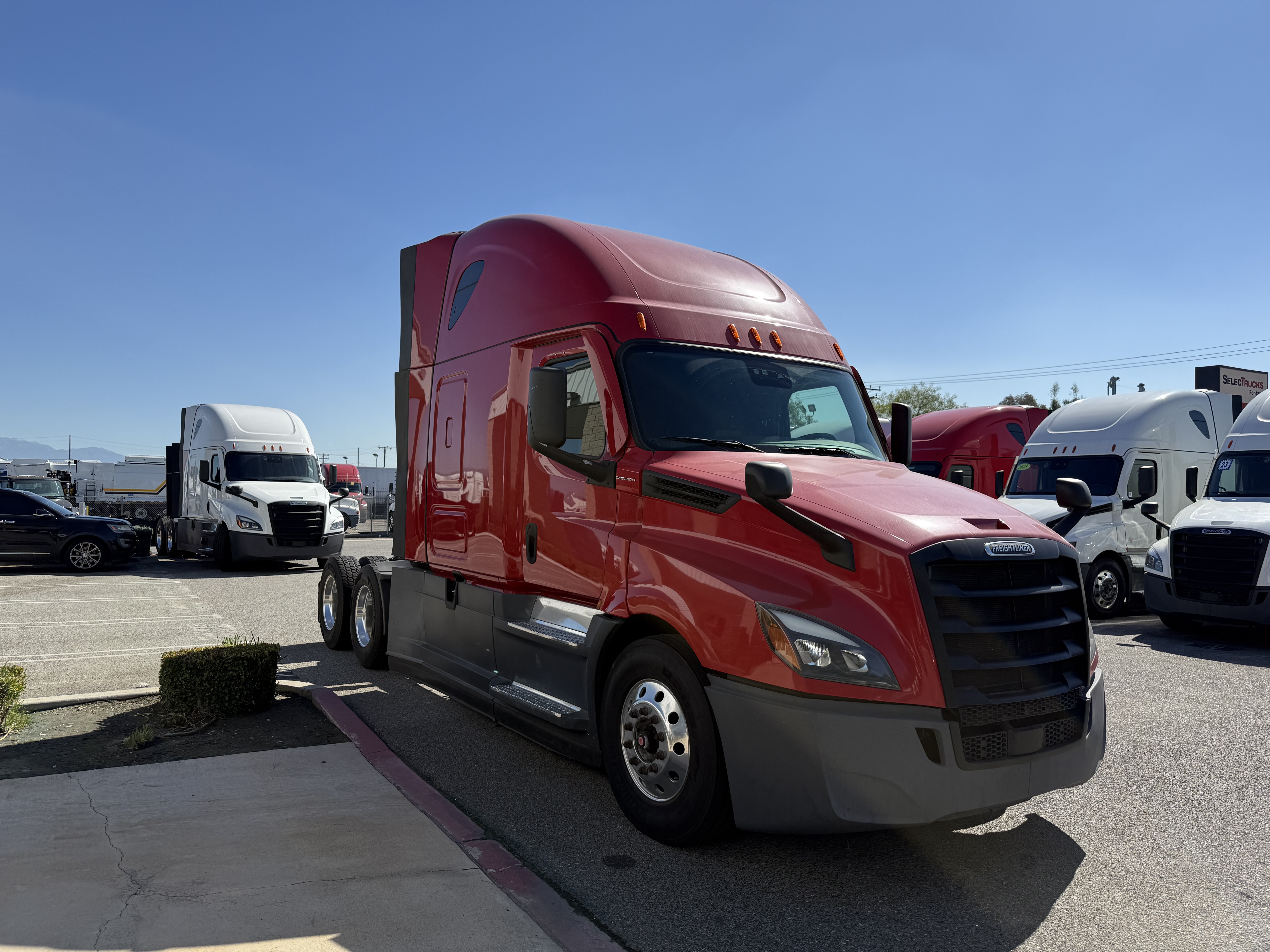 2021 FREIGHTLINER CASCADIA 126SLP - image 9