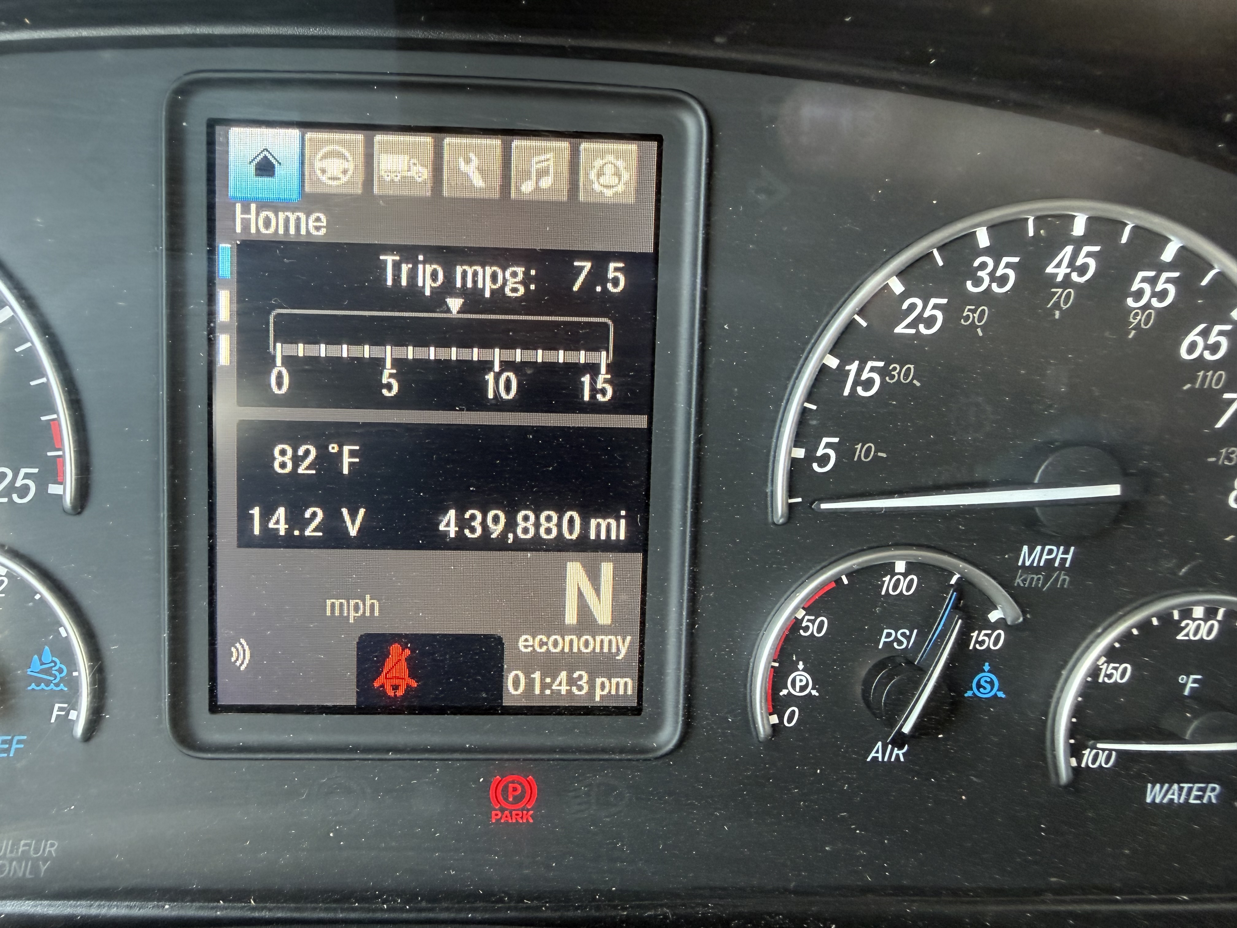 2021 FREIGHTLINER CASCADIA 126SLP - image 15