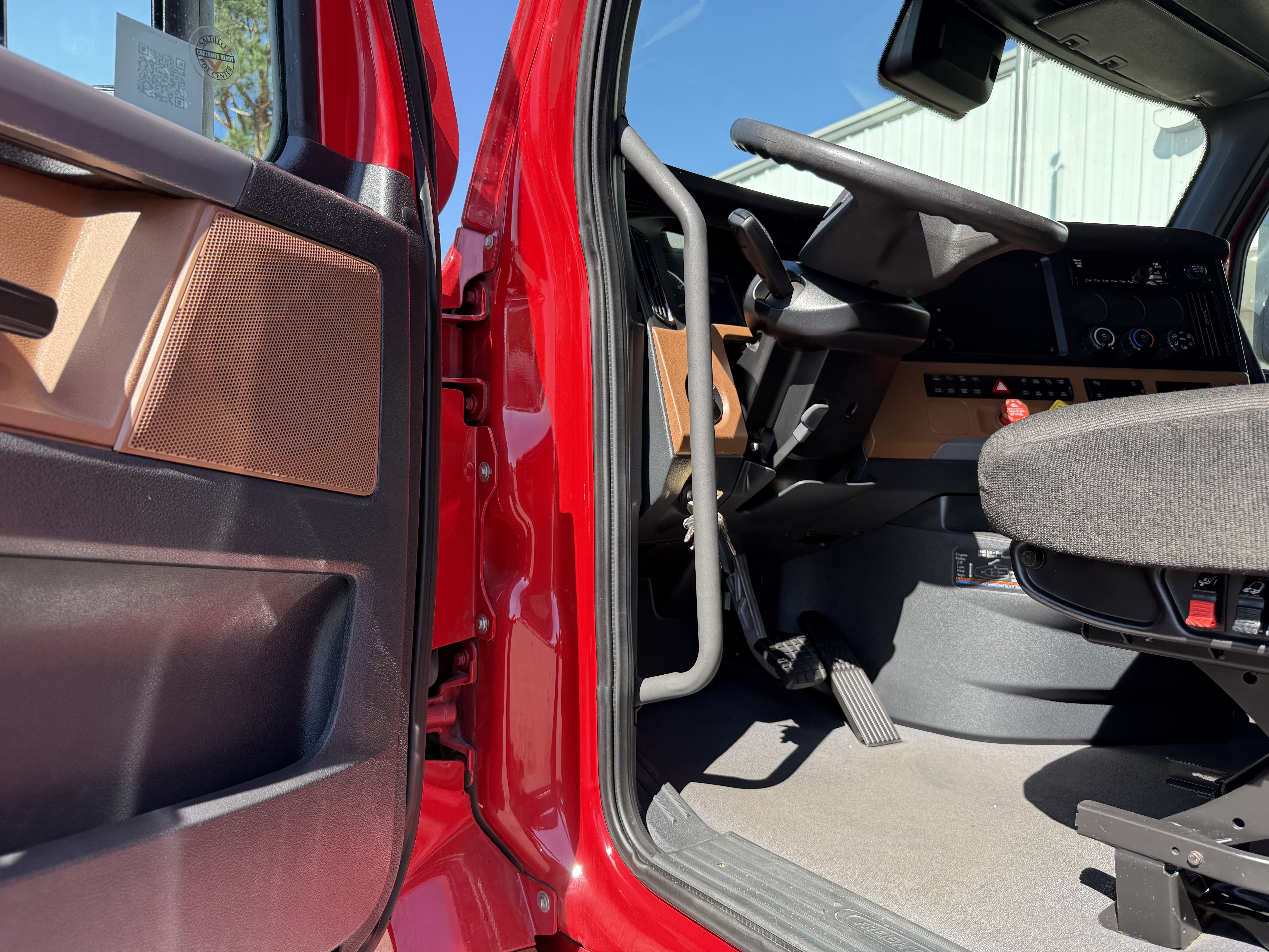 2021 FREIGHTLINER CASCADIA 126SLP - image 19