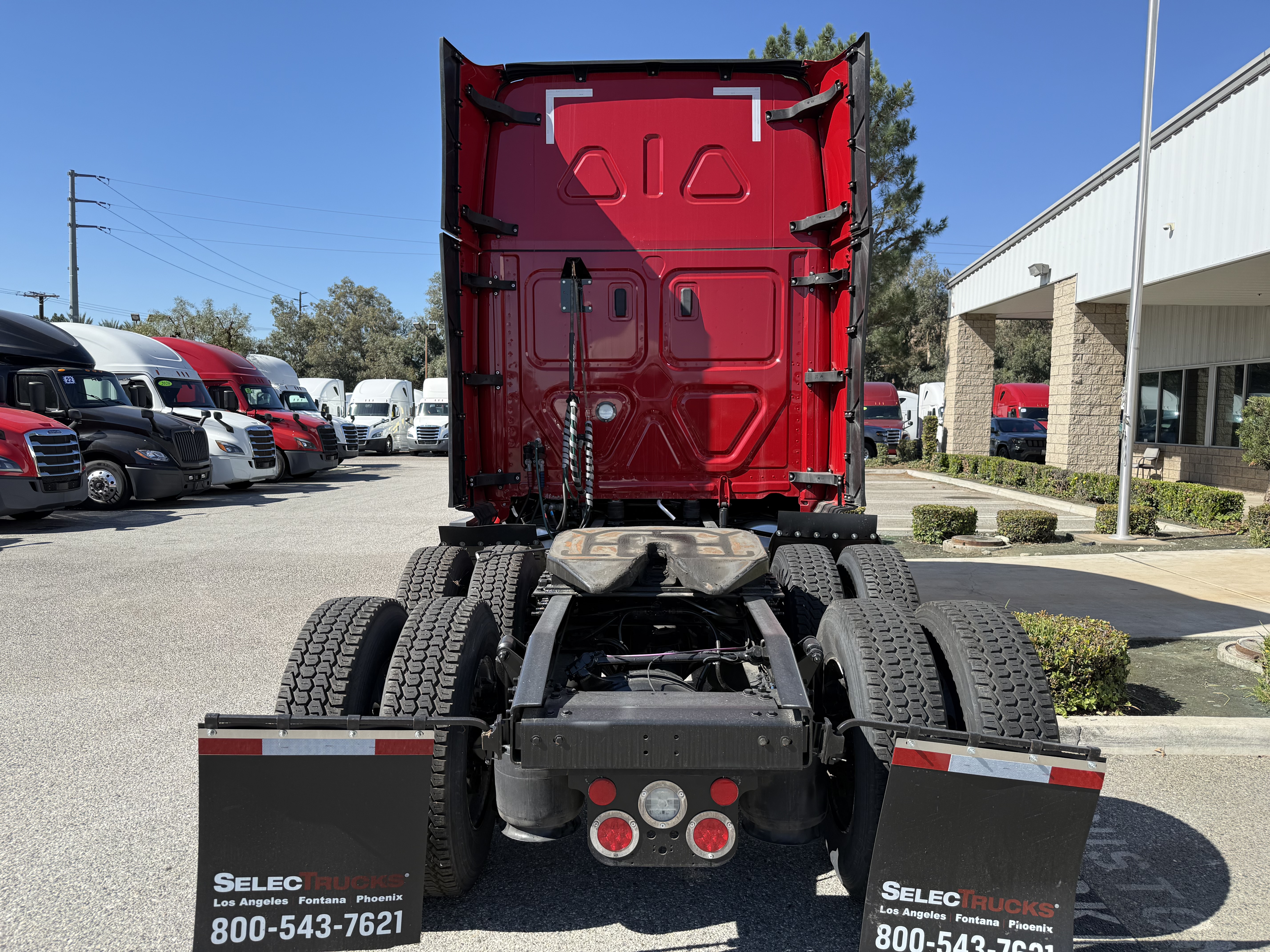2023 FREIGHTLINER CASCADIA 126SLP - image 5