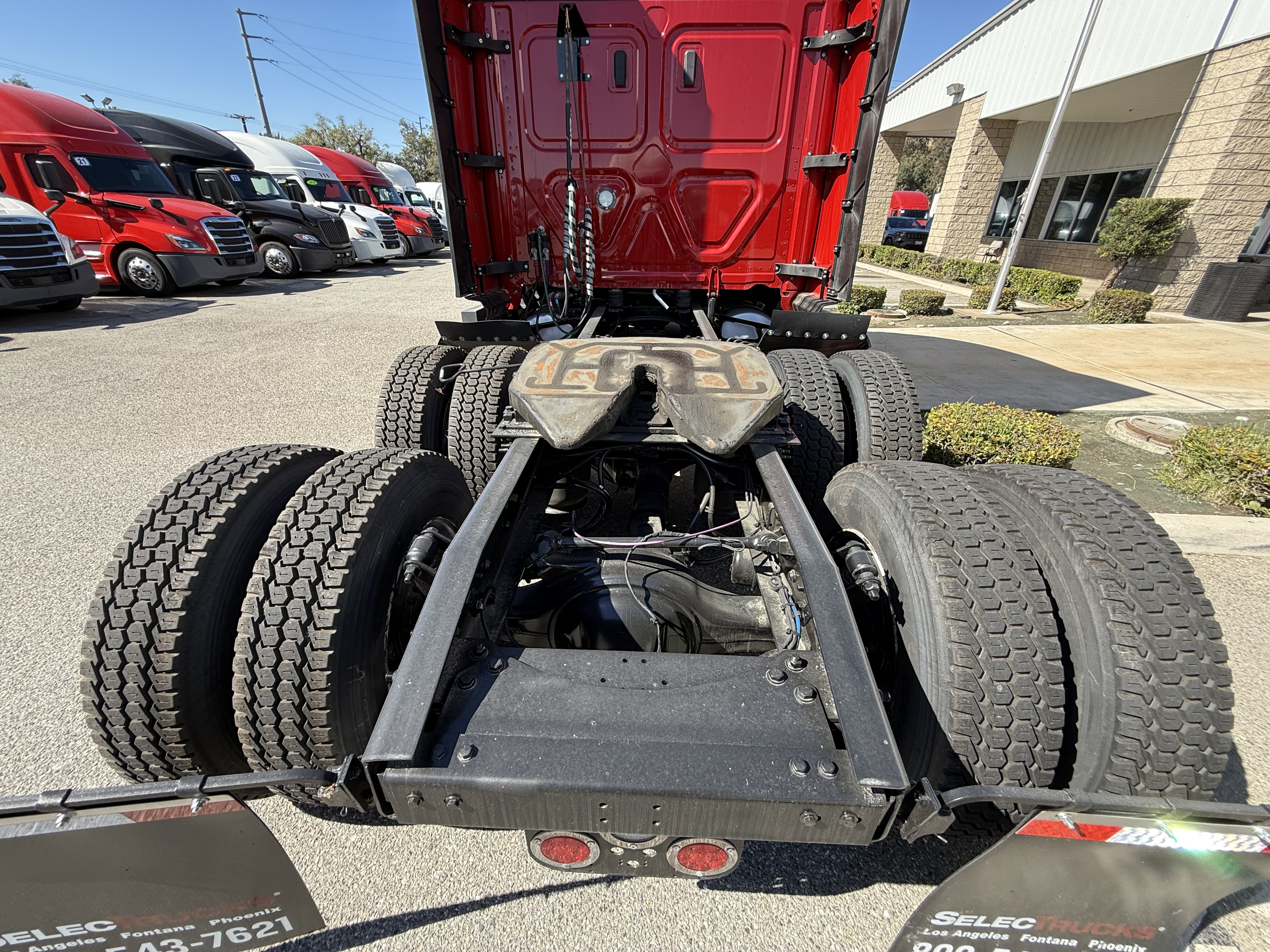 2023 FREIGHTLINER CASCADIA 126SLP - image 6