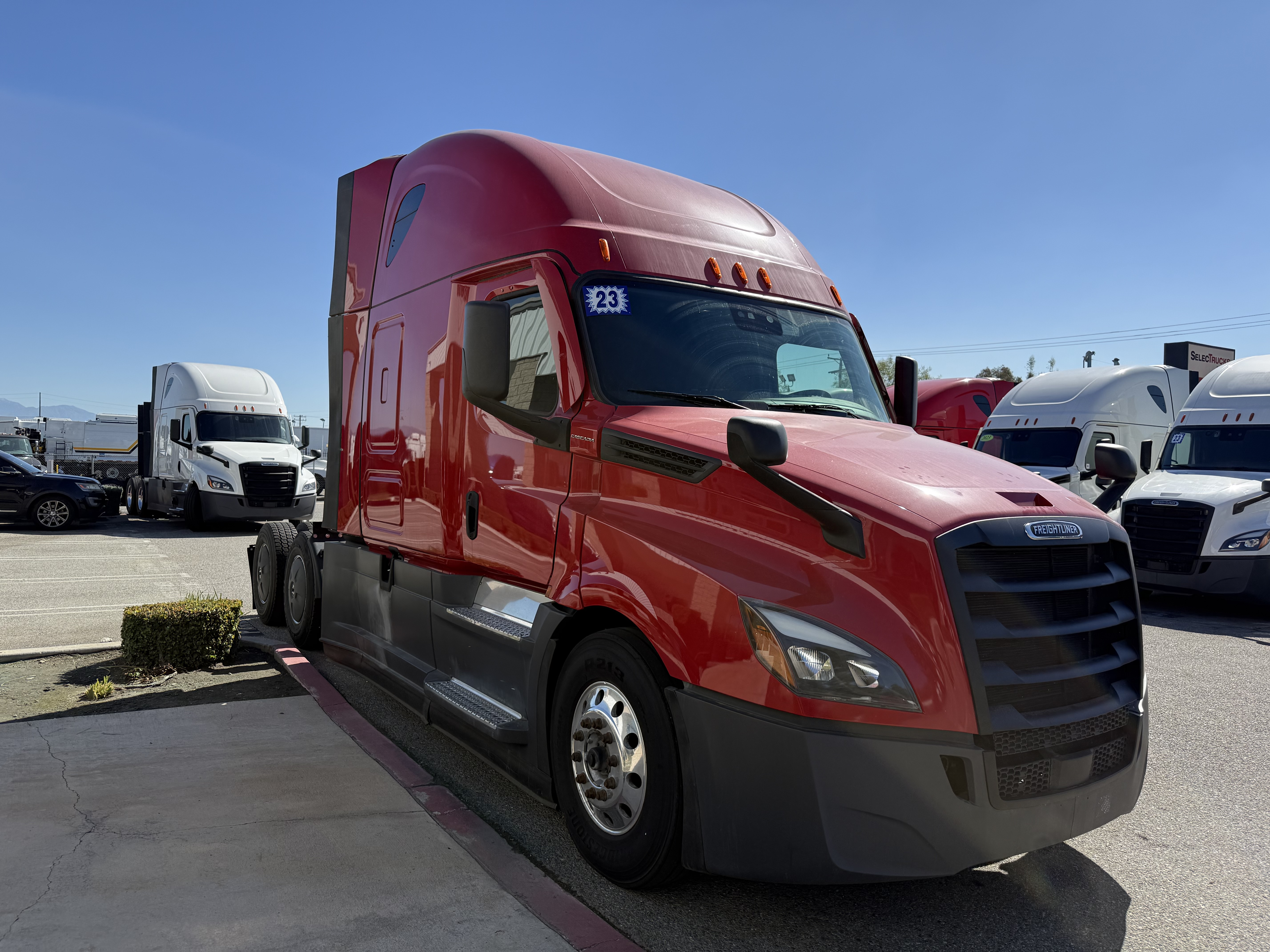 2023 FREIGHTLINER CASCADIA 126SLP - image 9
