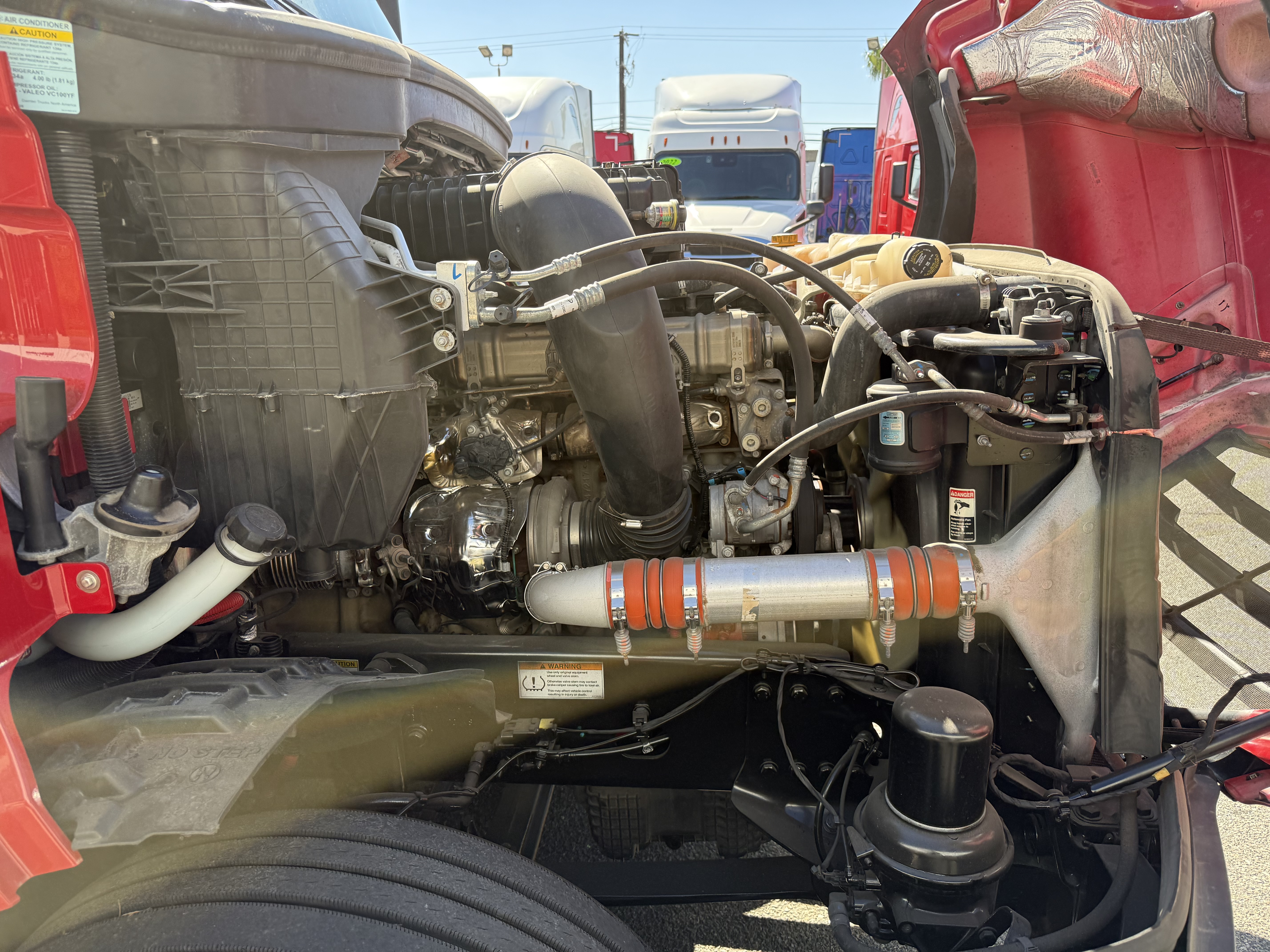 2023 FREIGHTLINER CASCADIA 126SLP - image 10