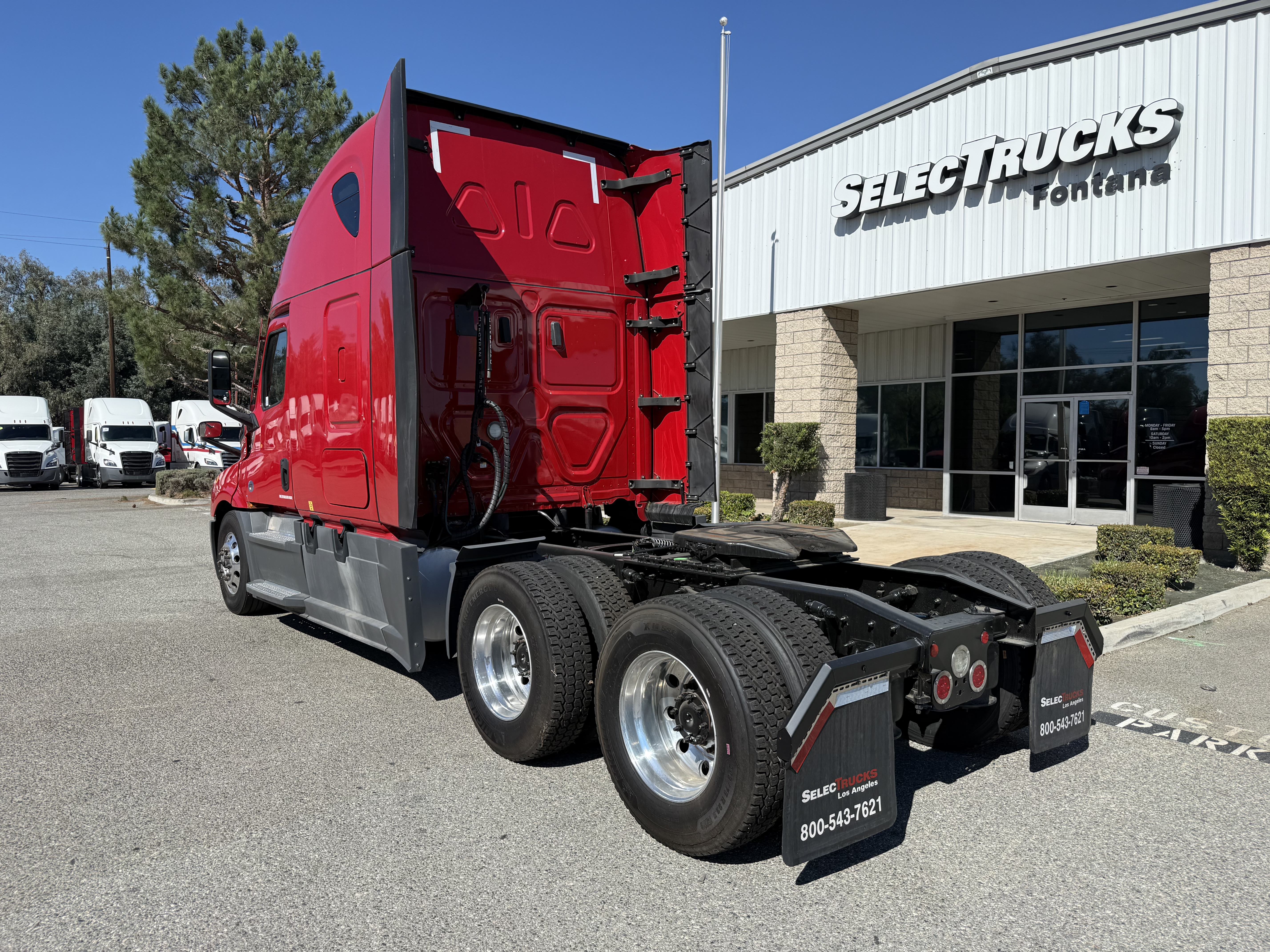 2021 FREIGHTLINER CASCADIA 126SLP - image 4