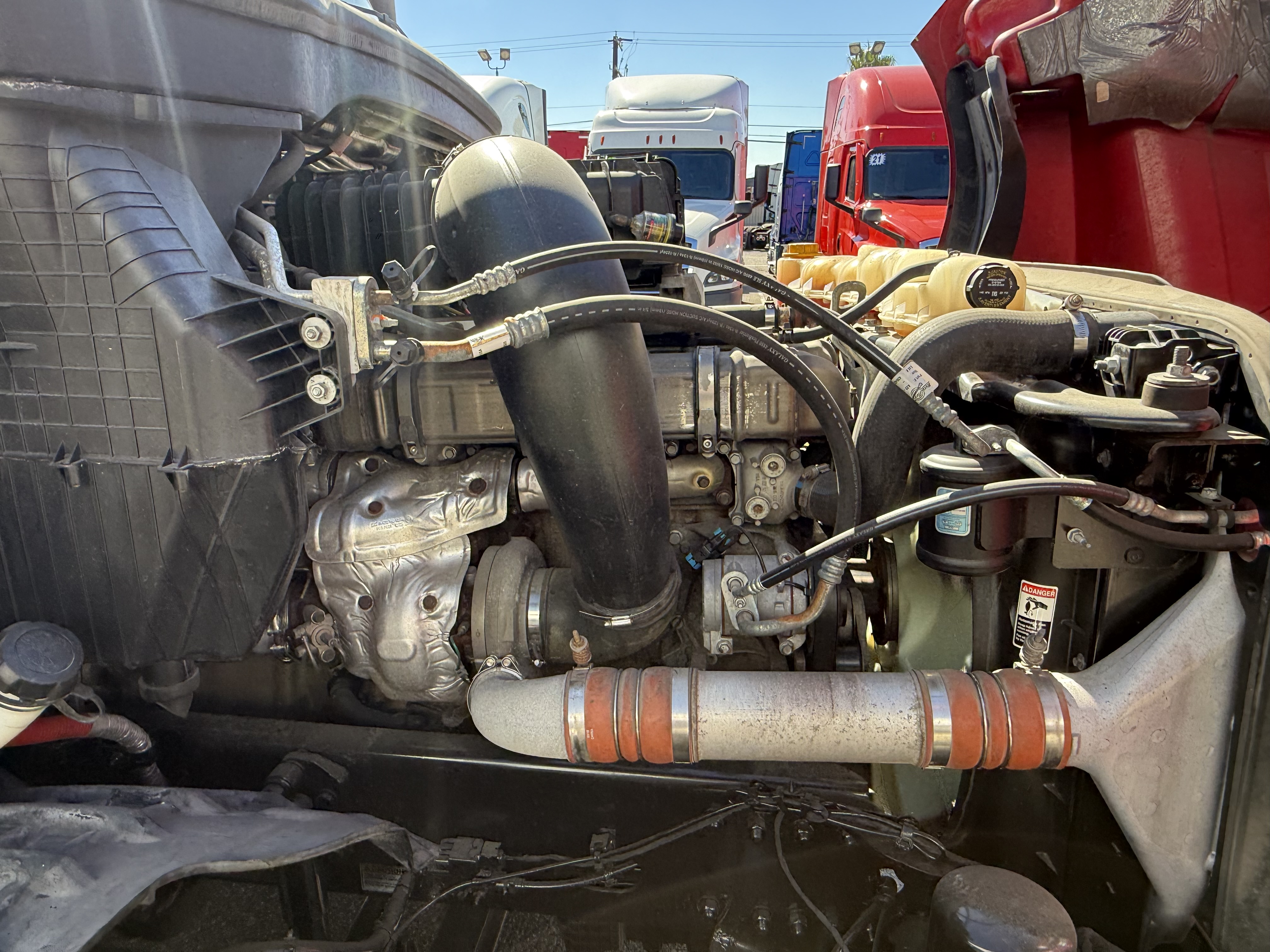 2021 FREIGHTLINER CASCADIA 126SLP - image 10