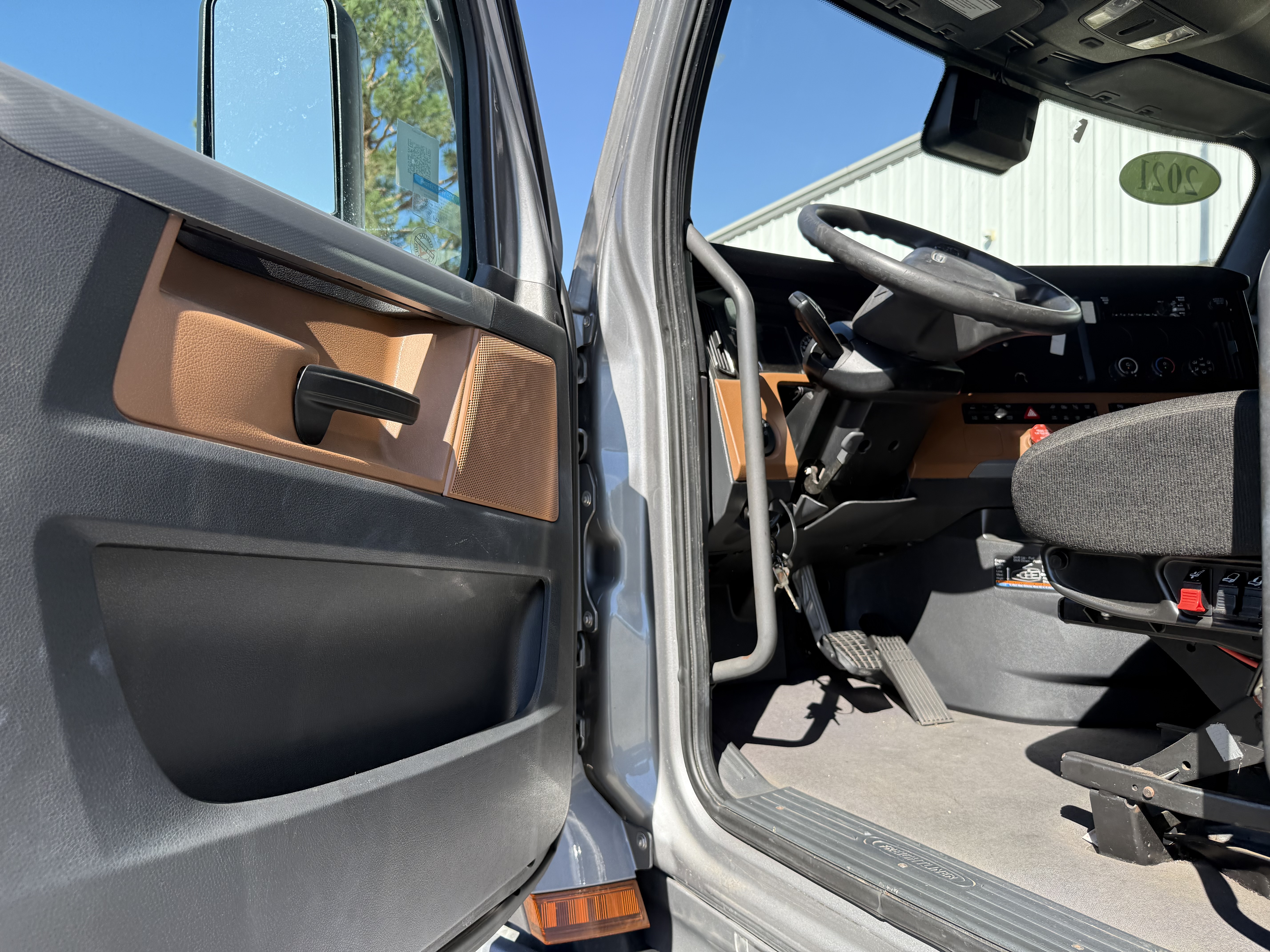 2021 FREIGHTLINER CASCADIA 126SLP - image 18