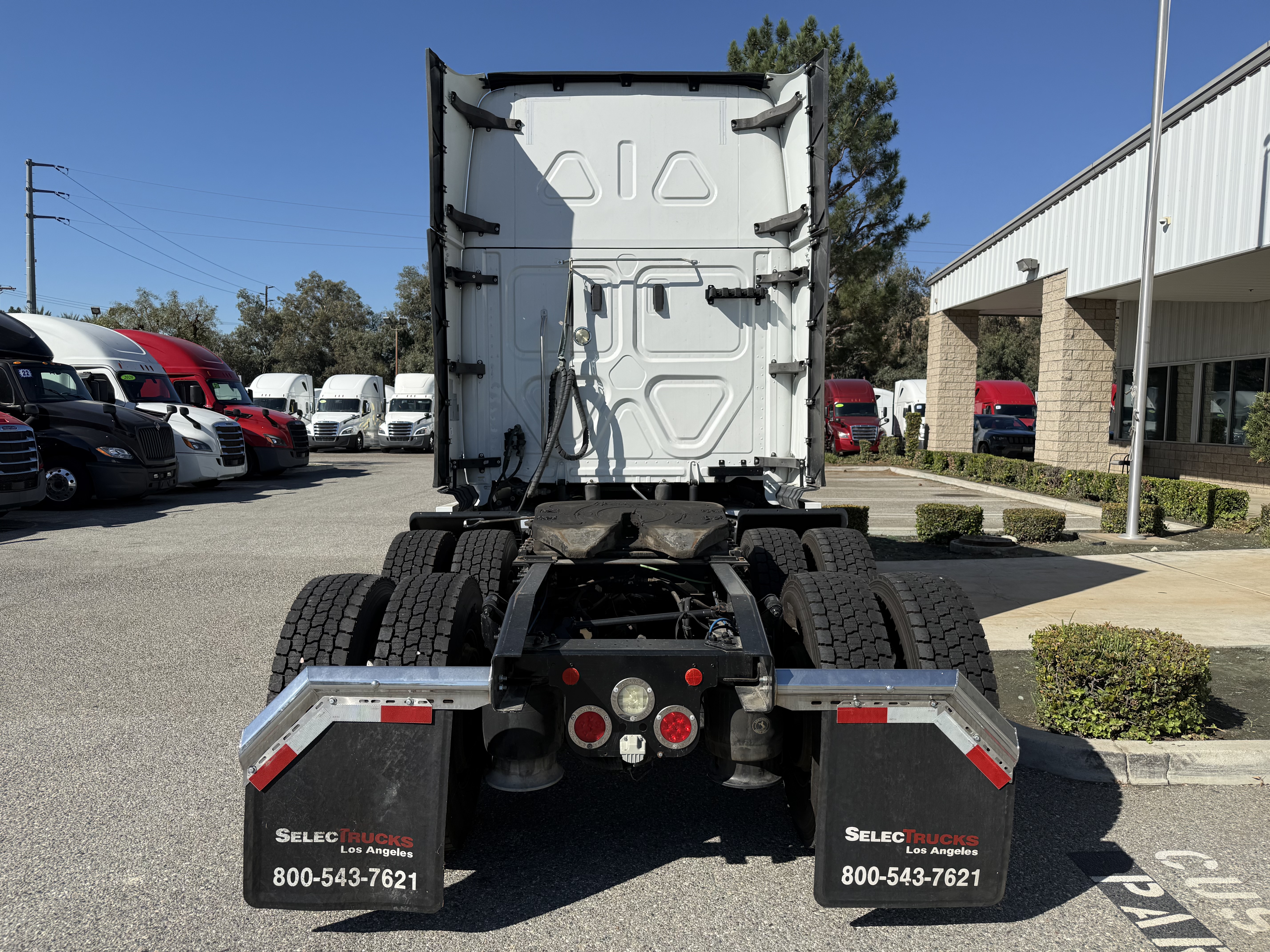 2019 FREIGHTLINER CASCADIA 126SLP - image 5