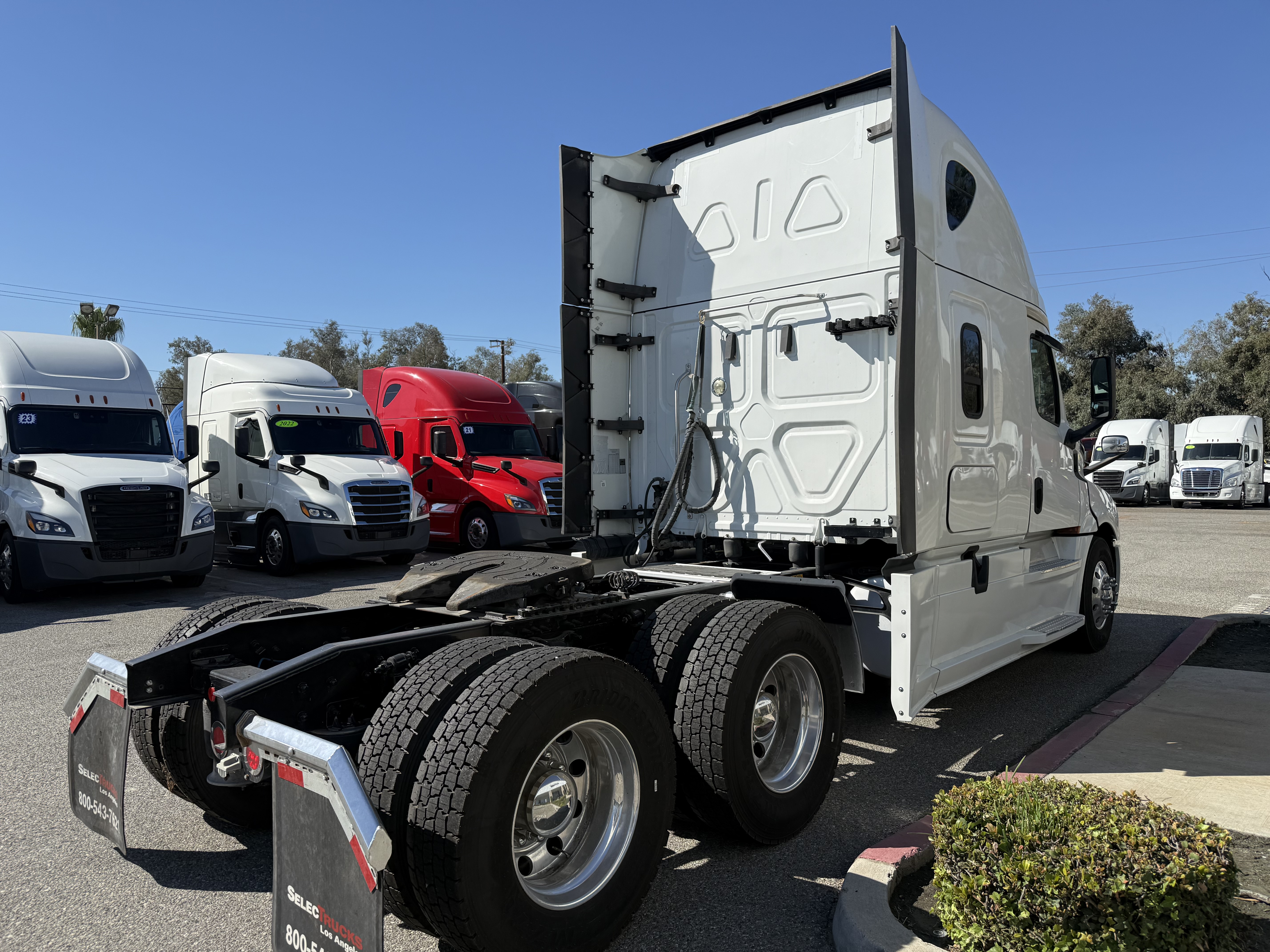 2019 FREIGHTLINER CASCADIA 126SLP - image 8
