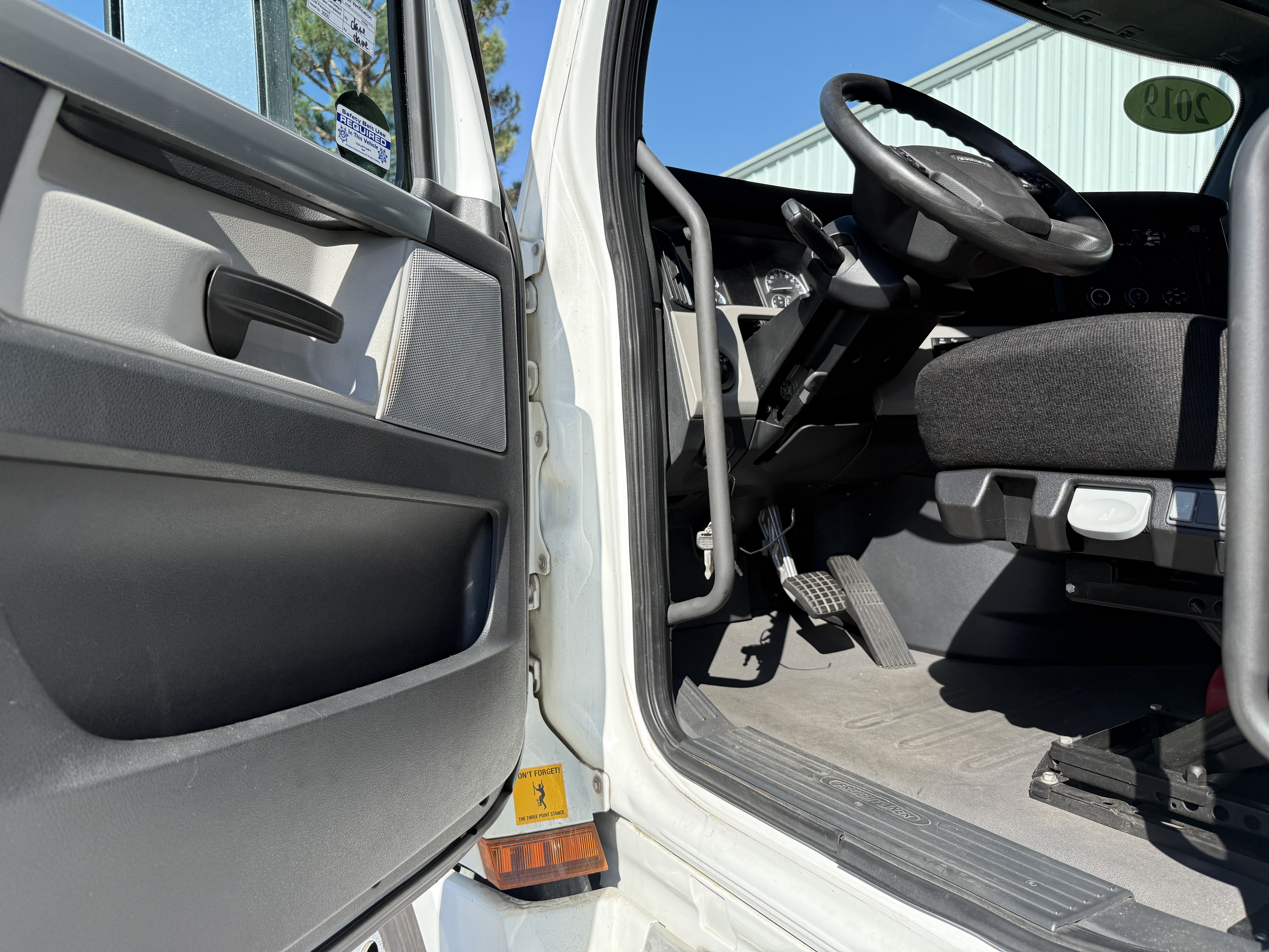 2019 FREIGHTLINER CASCADIA 126SLP - image 19