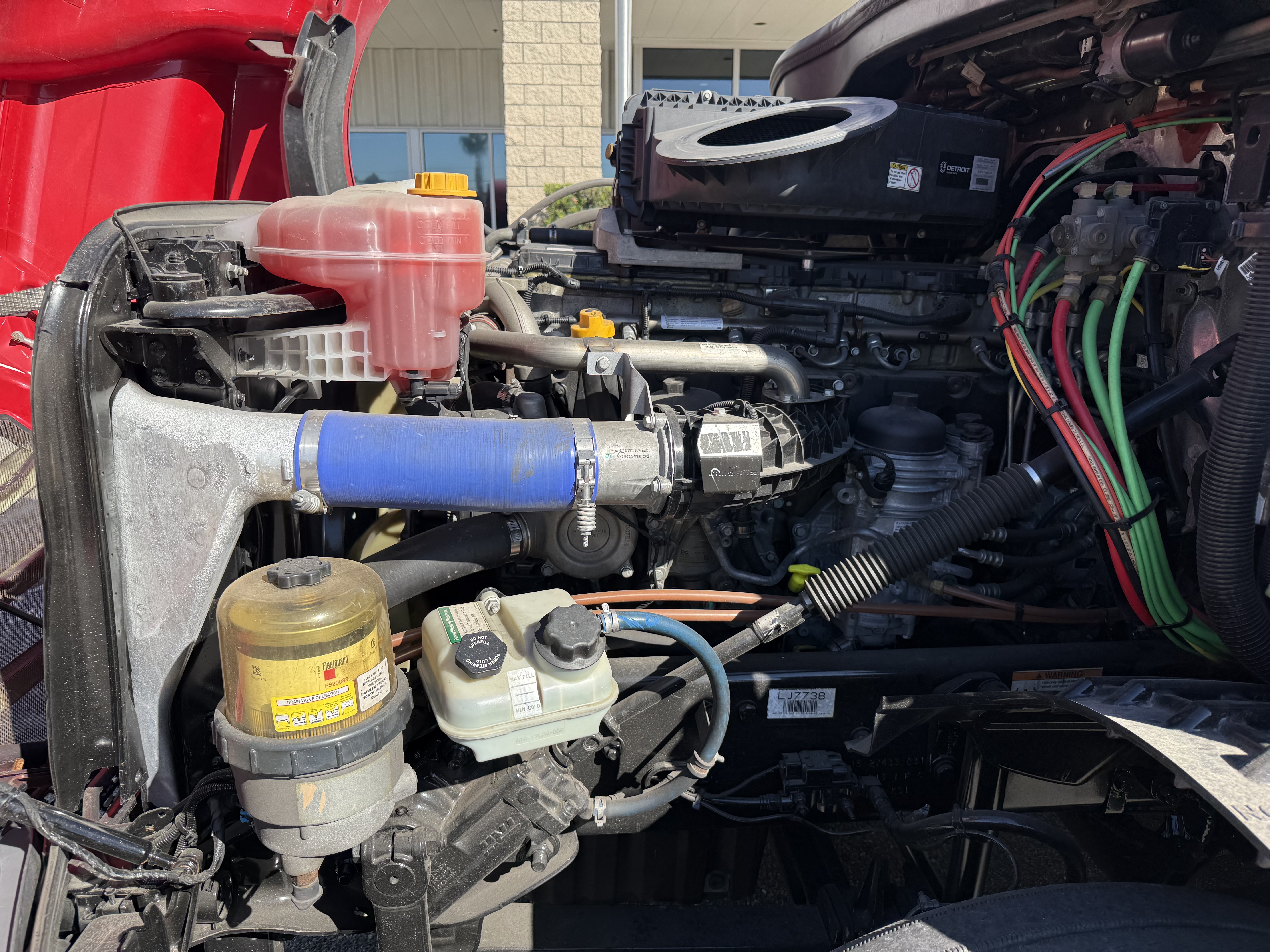 2020 FREIGHTLINER CASCADIA 126SLP - image 12