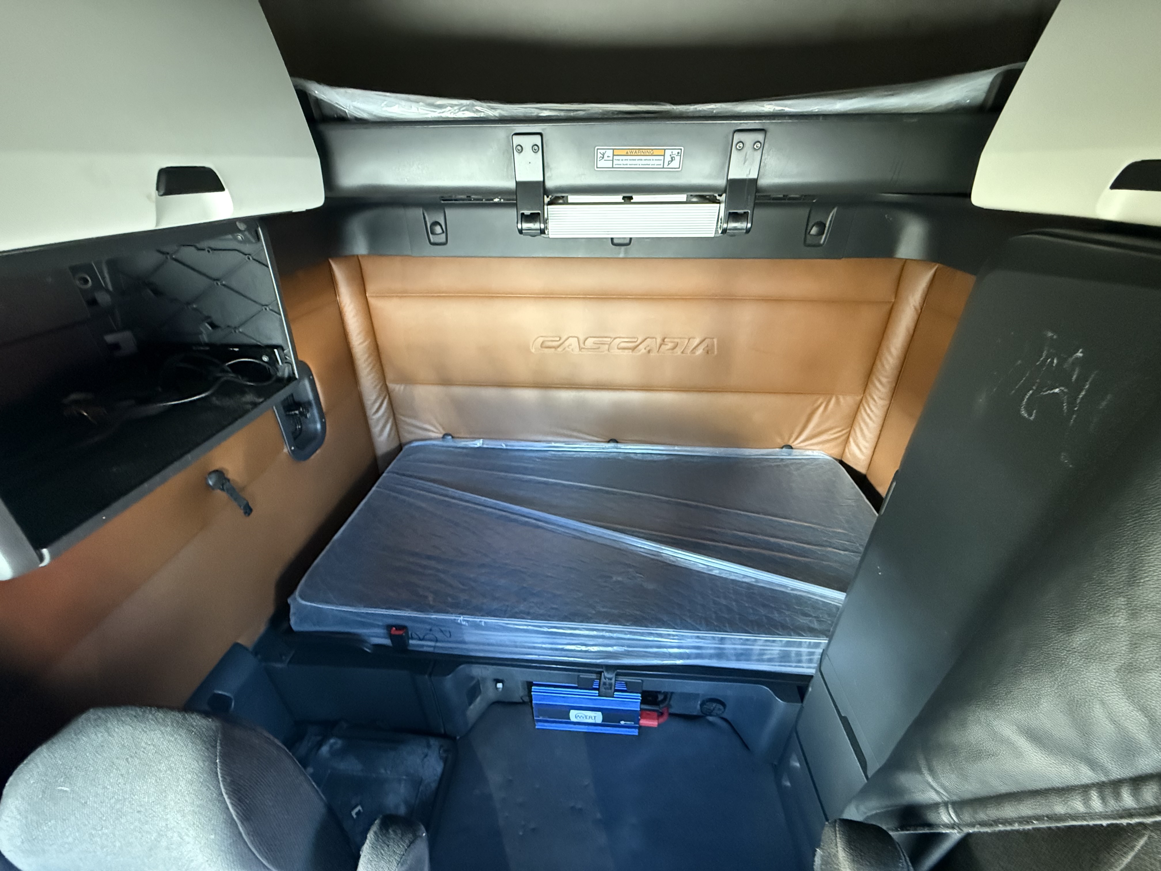 2020 FREIGHTLINER CASCADIA 126SLP - image 16