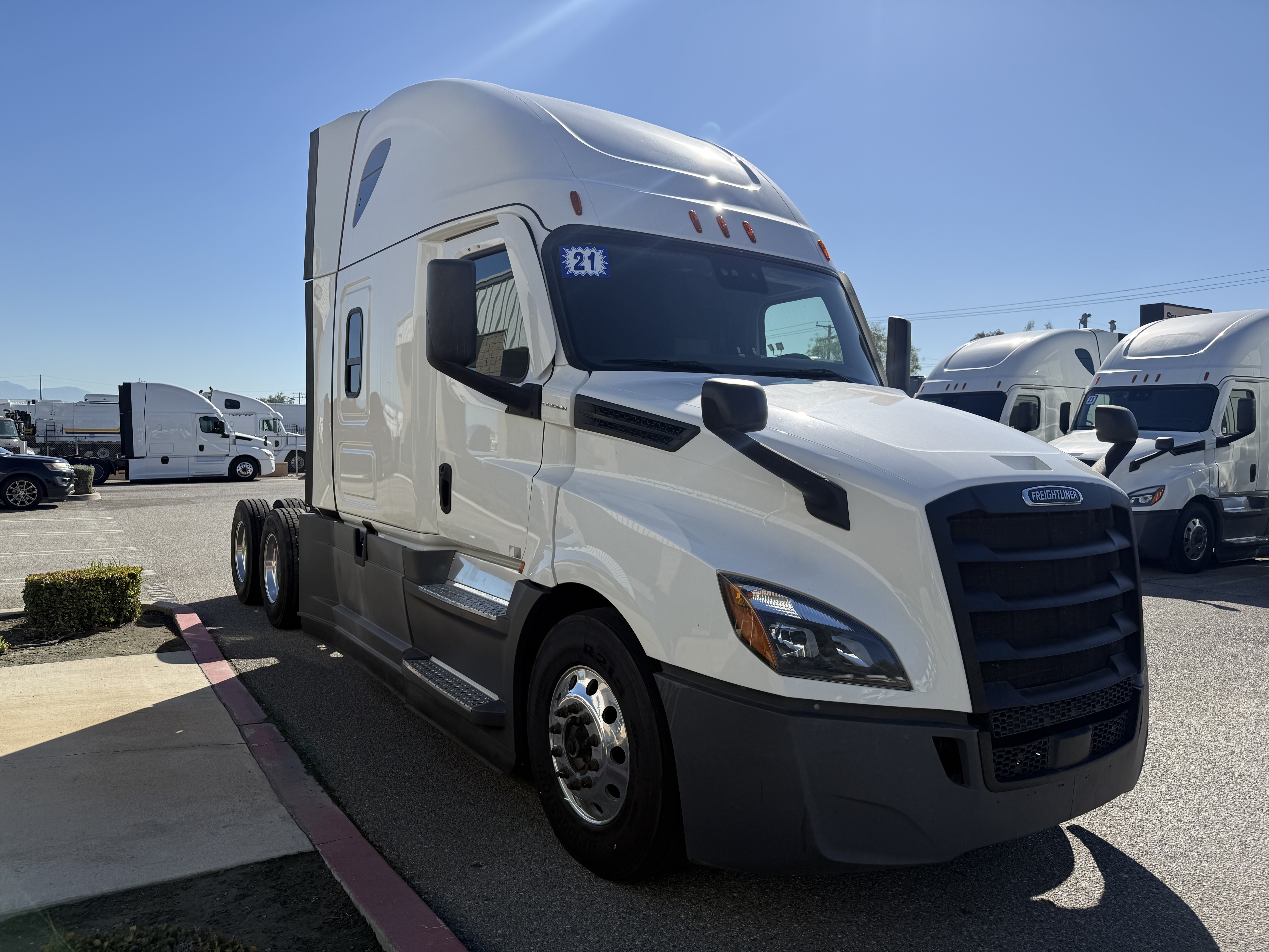 2021 FREIGHTLINER CASCADIA 126SLP - image 9