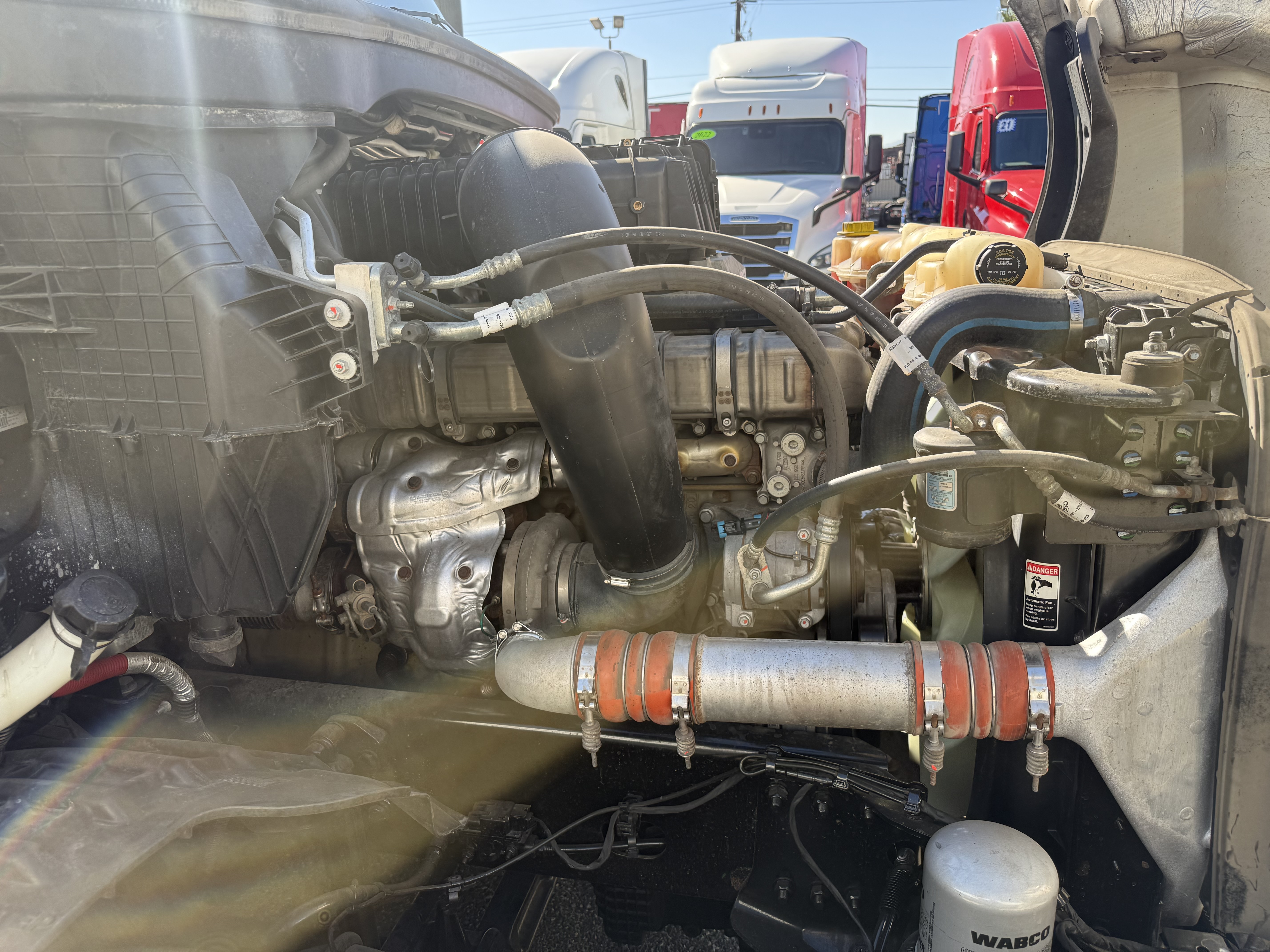 2021 FREIGHTLINER CASCADIA 126SLP - image 10