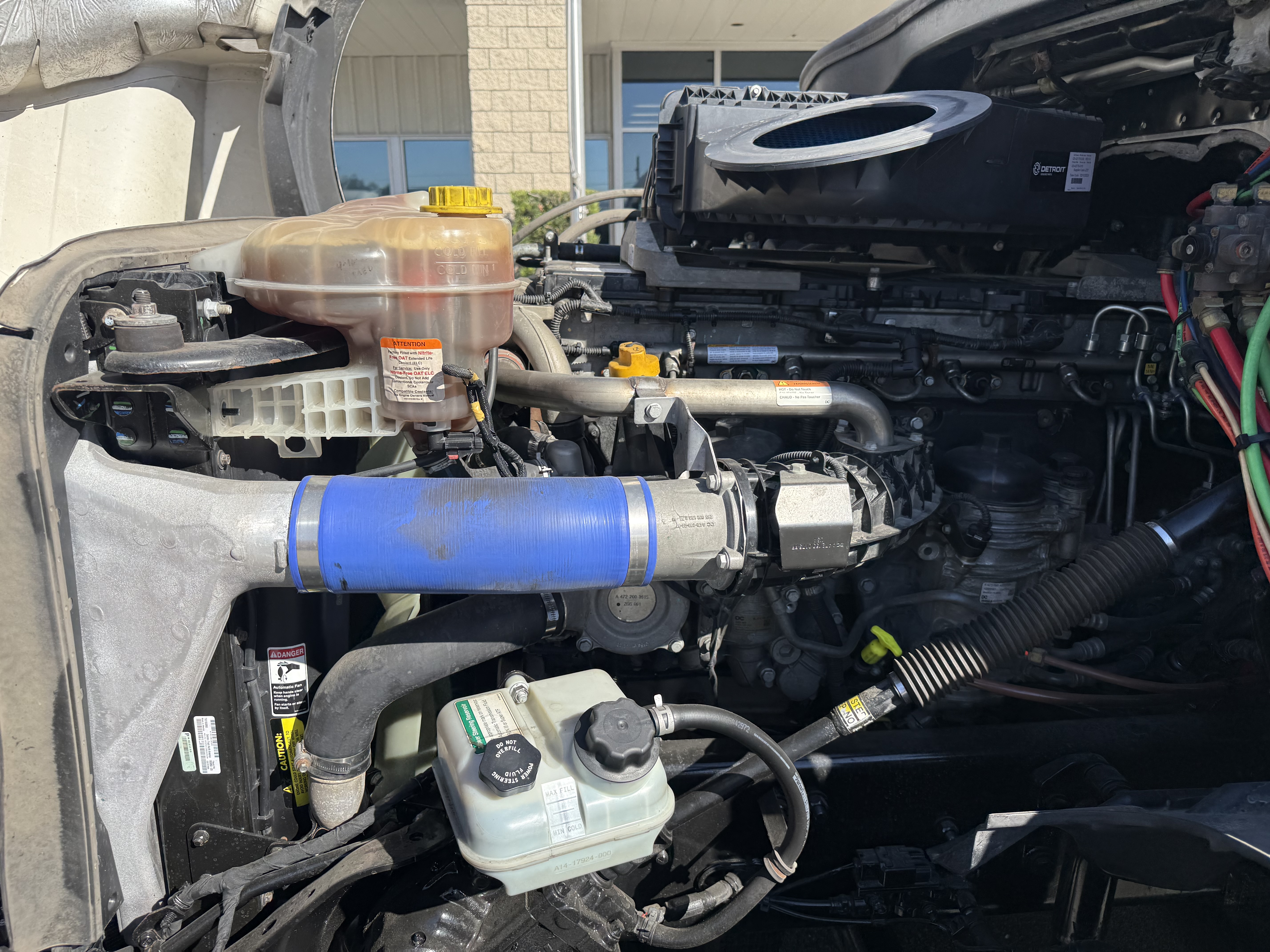 2021 FREIGHTLINER CASCADIA 126SLP - image 11